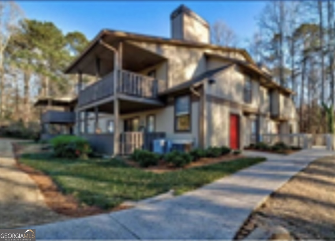 709 Woodcliff Drives Property Photo 1