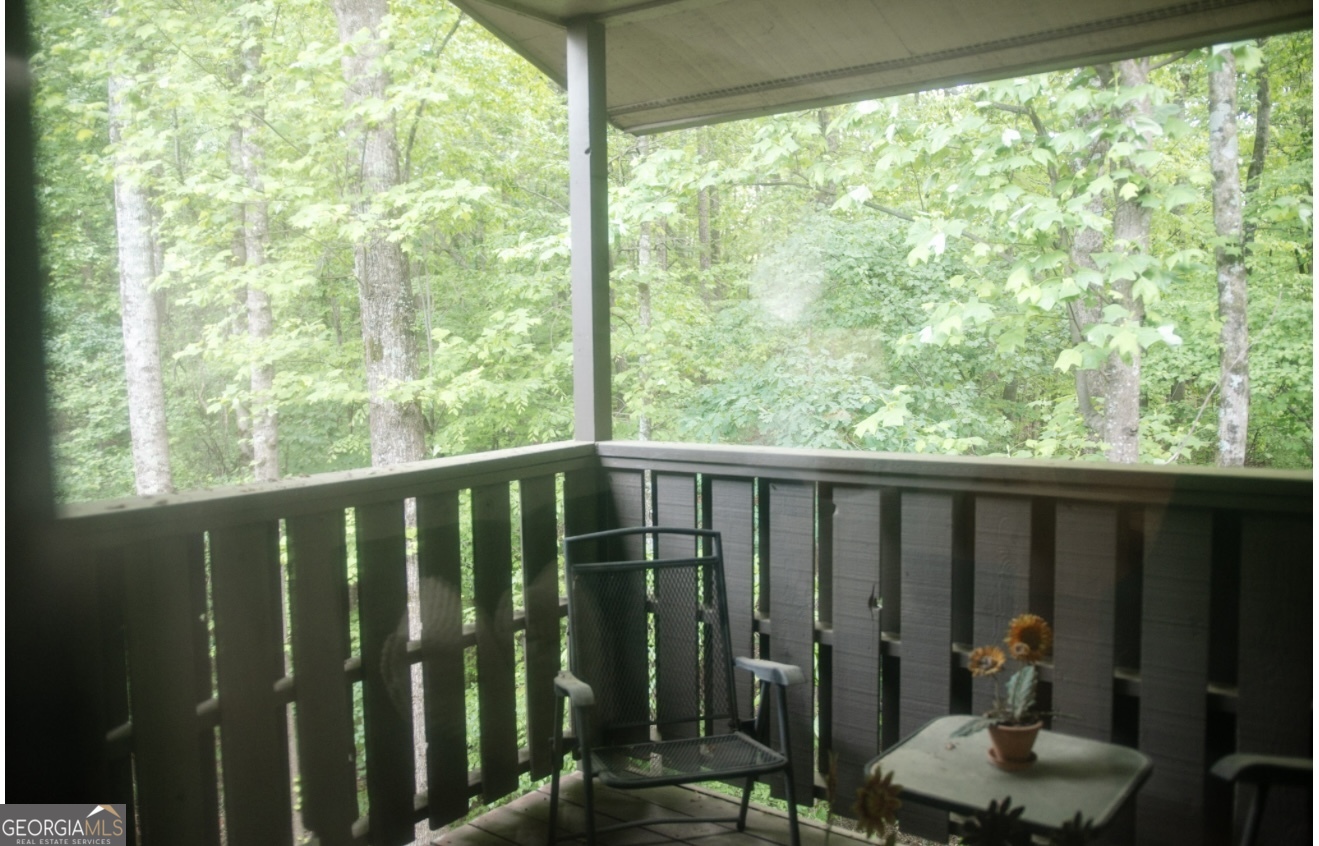 709 Woodcliff Drives Property Photo 17
