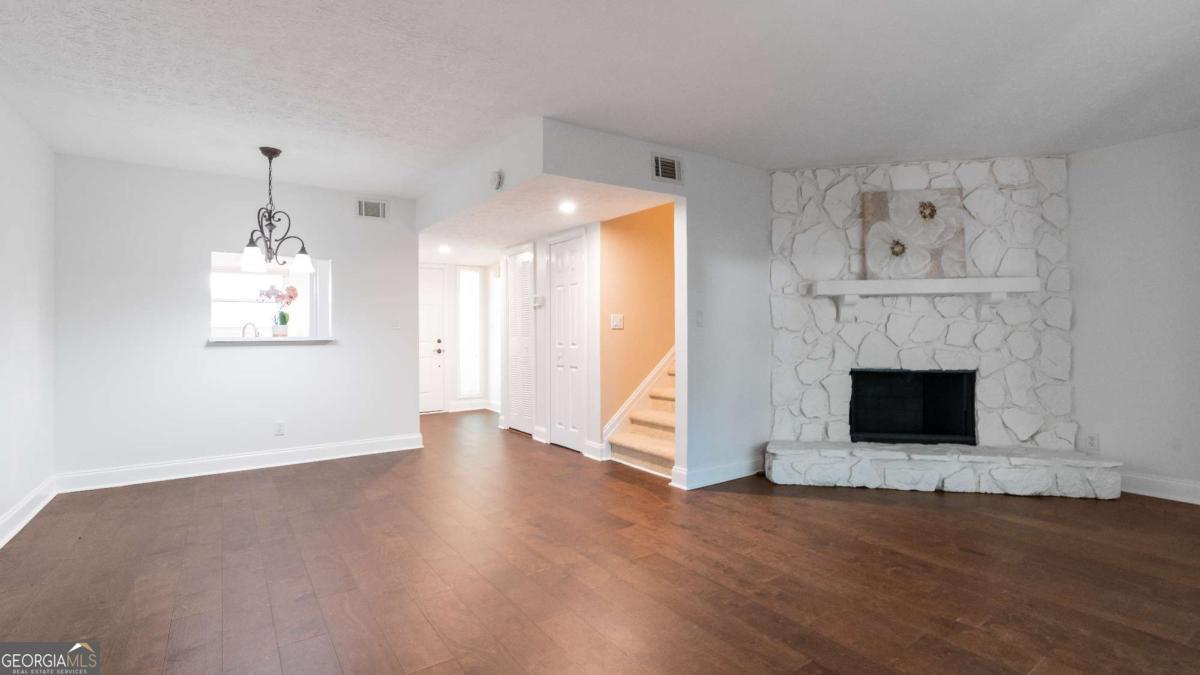 3557 Splinterwood Road Property Photo 4