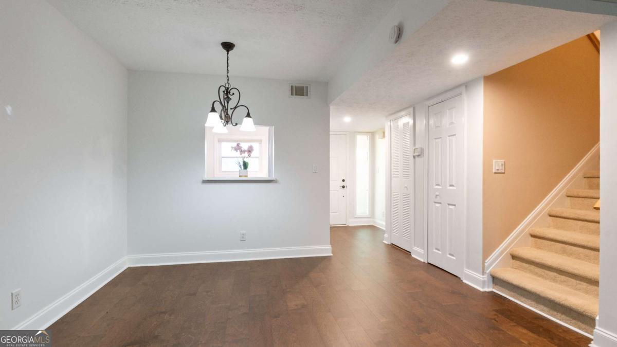 3557 Splinterwood Road Property Photo 6
