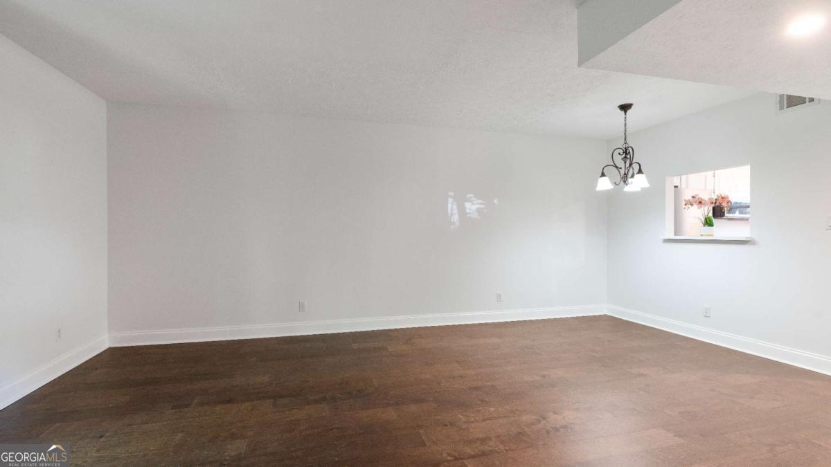3557 Splinterwood Road Property Photo 7