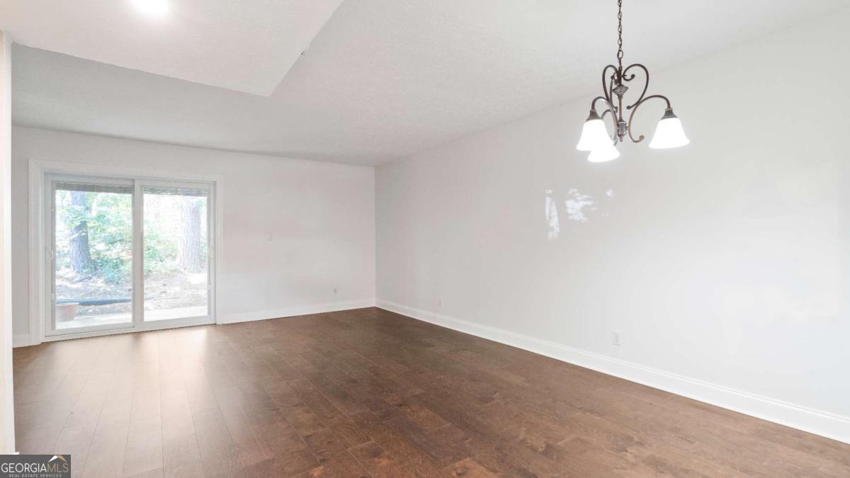 3557 Splinterwood Road Property Photo 8