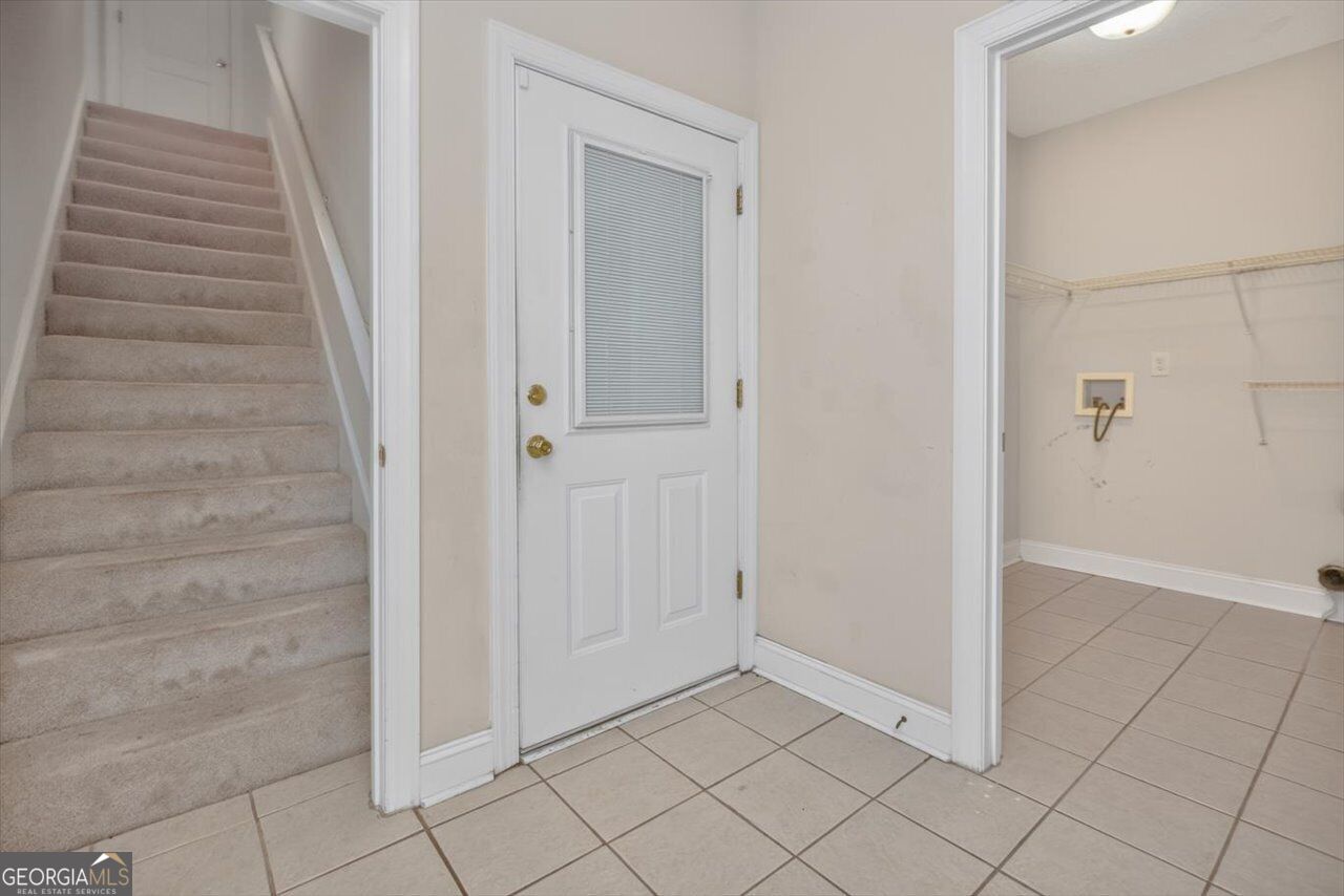 214 Knob Hill Drive Property Photo 18