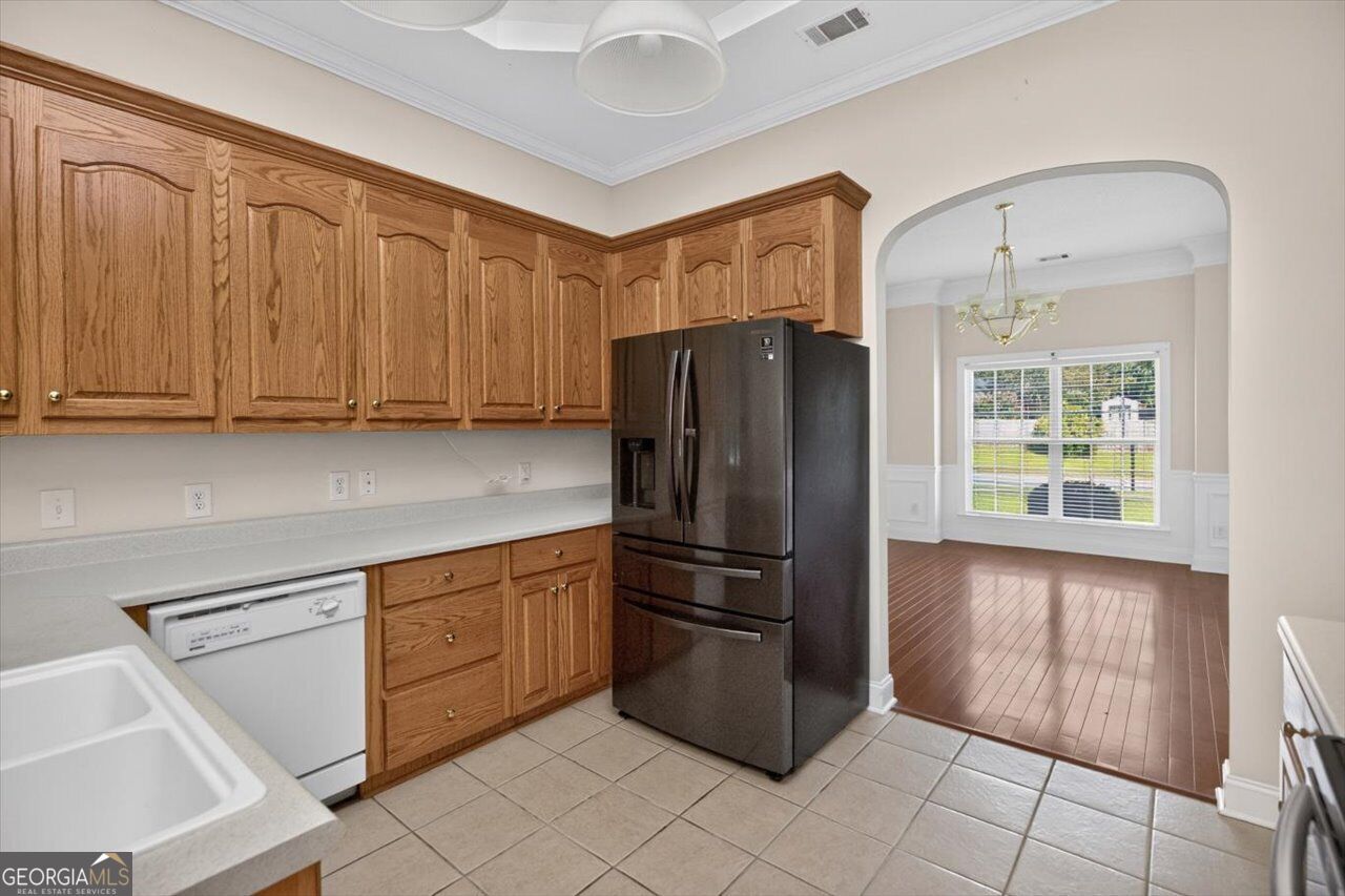 214 Knob Hill Drive Property Photo 26
