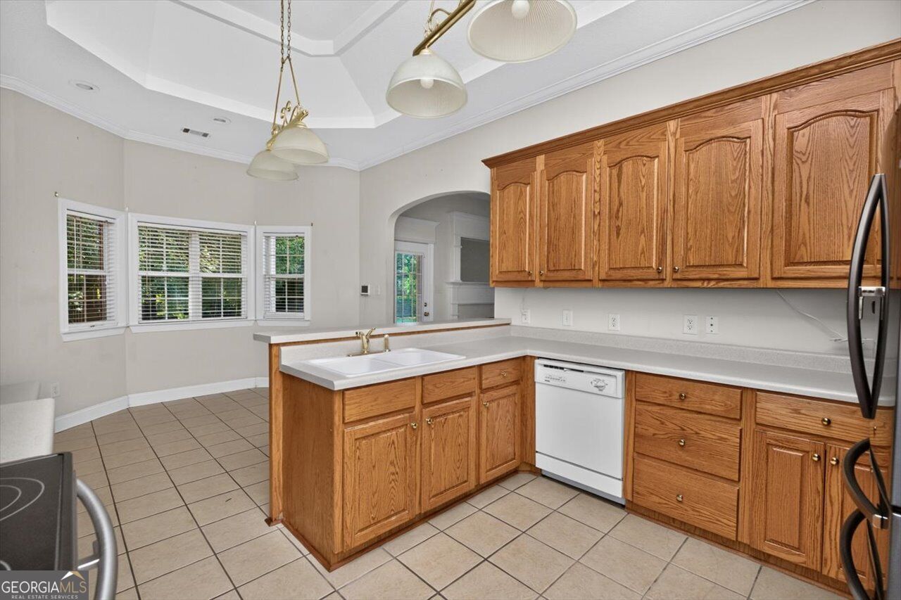 214 Knob Hill Drive Property Photo 28