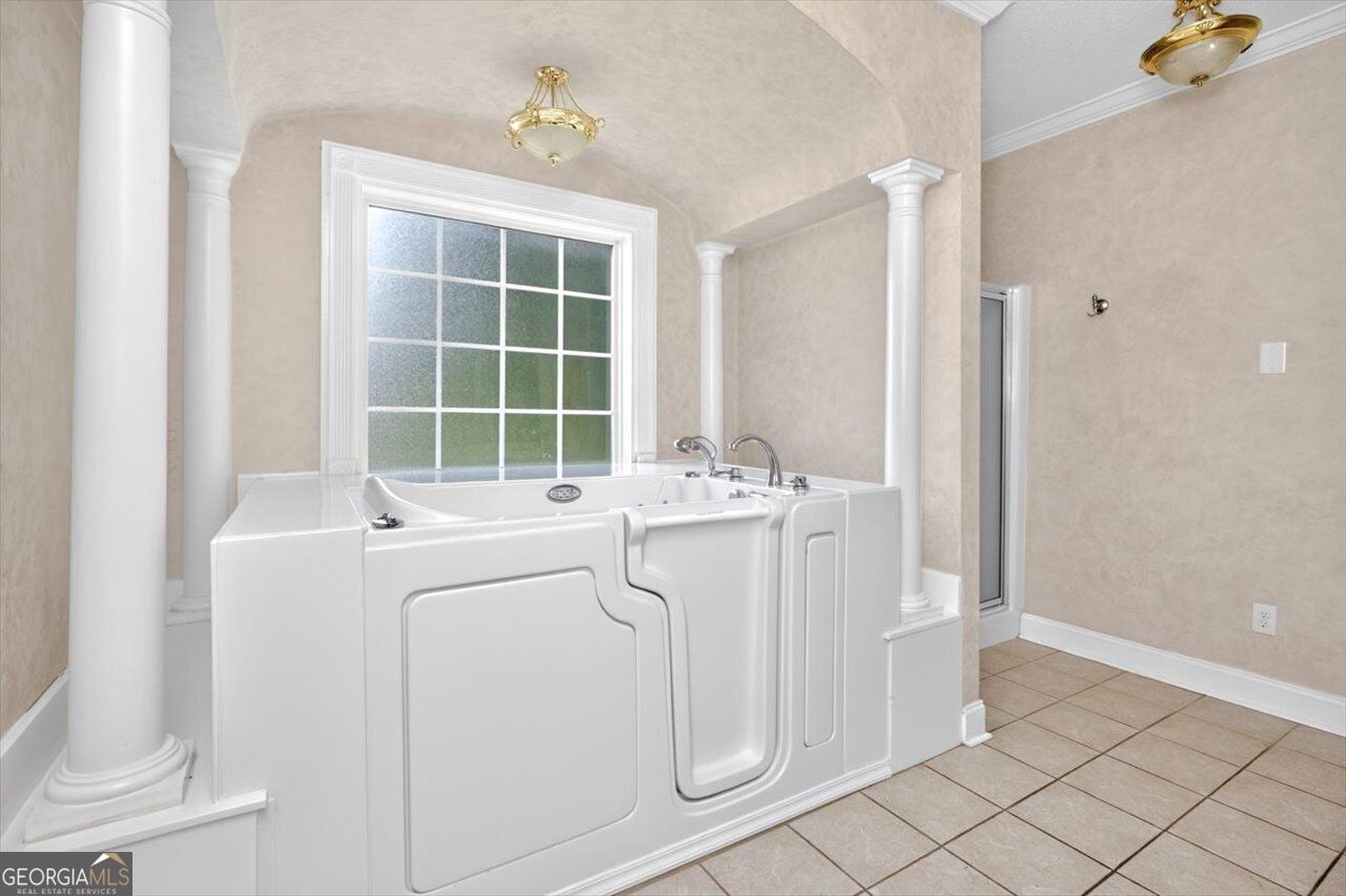 214 Knob Hill Drive Property Photo 34