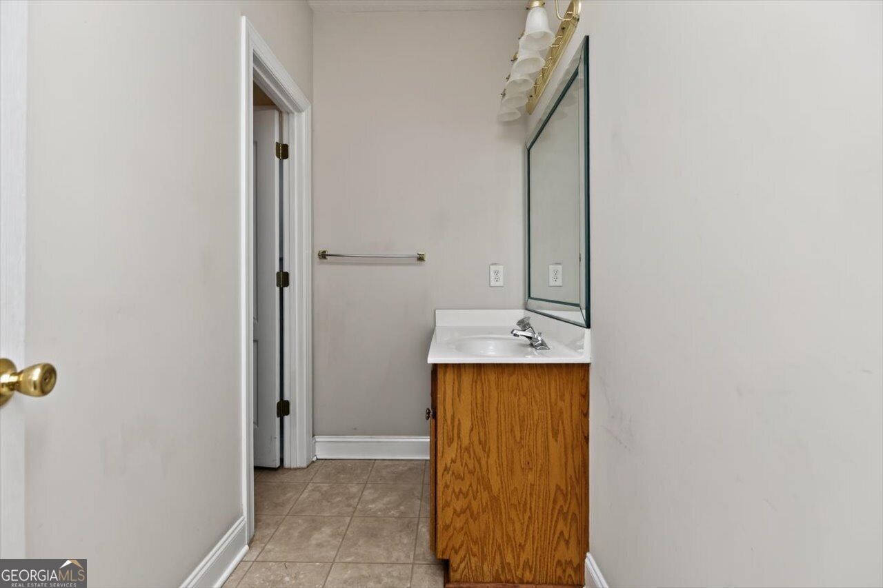214 Knob Hill Drive Property Photo 40