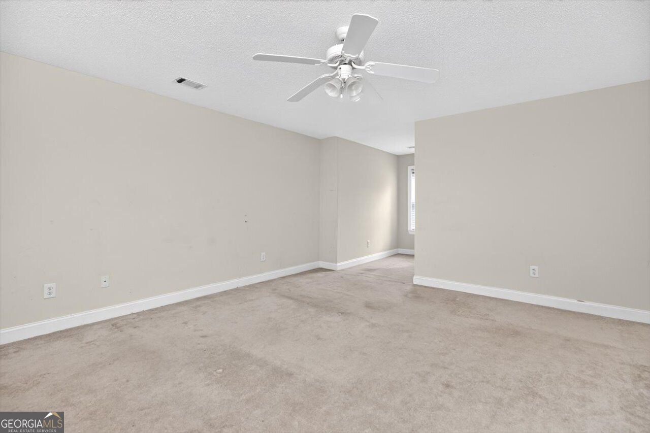 214 Knob Hill Drive Property Photo 45
