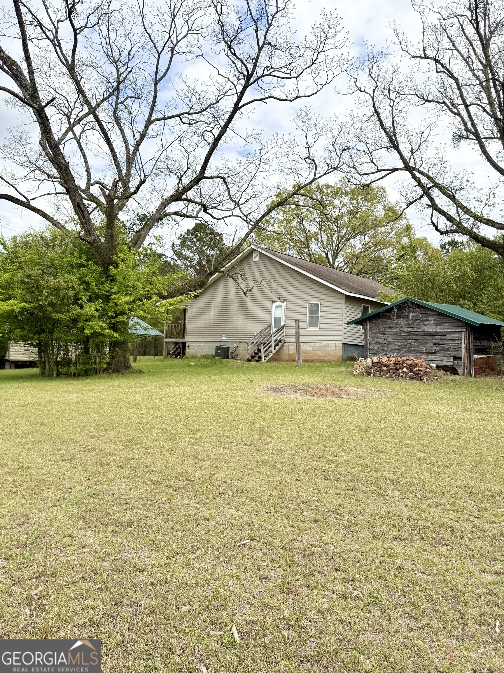 2235 Long Branch Road Property Photo 4