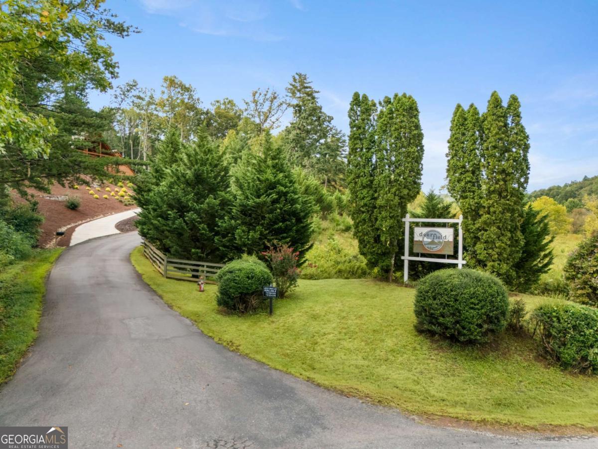 1396 Deerfield Road Property Photo 1