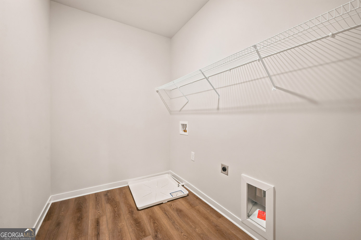 693 Secret Garden Lane Property Photo 32