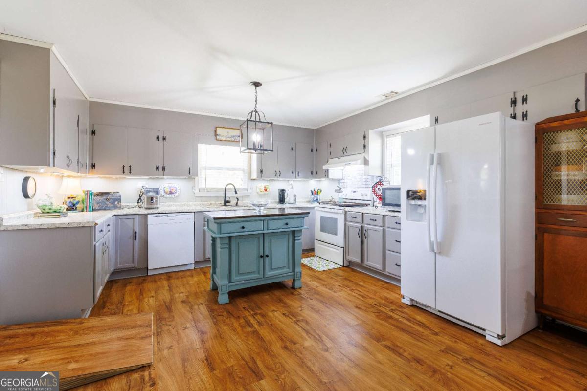 187 Jefferson Road Property Photo 10