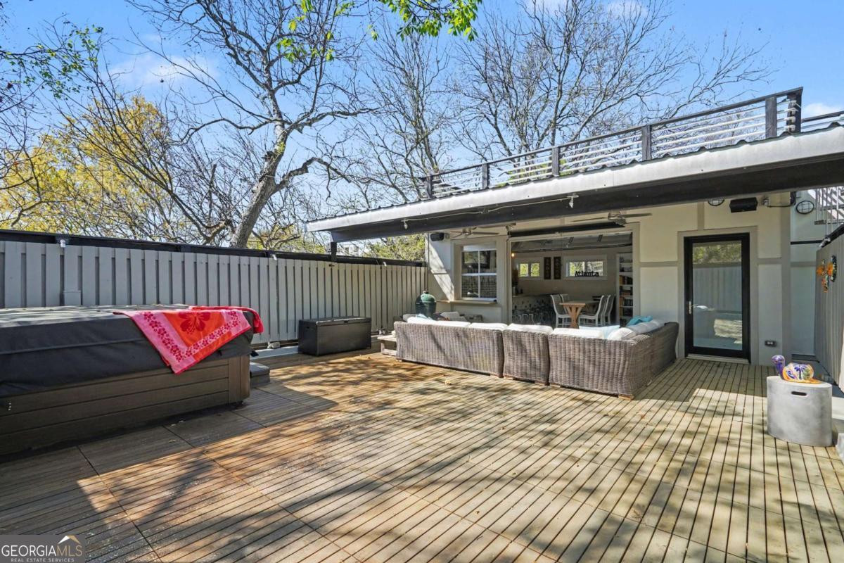 119 E Maple Street Property Photo 45
