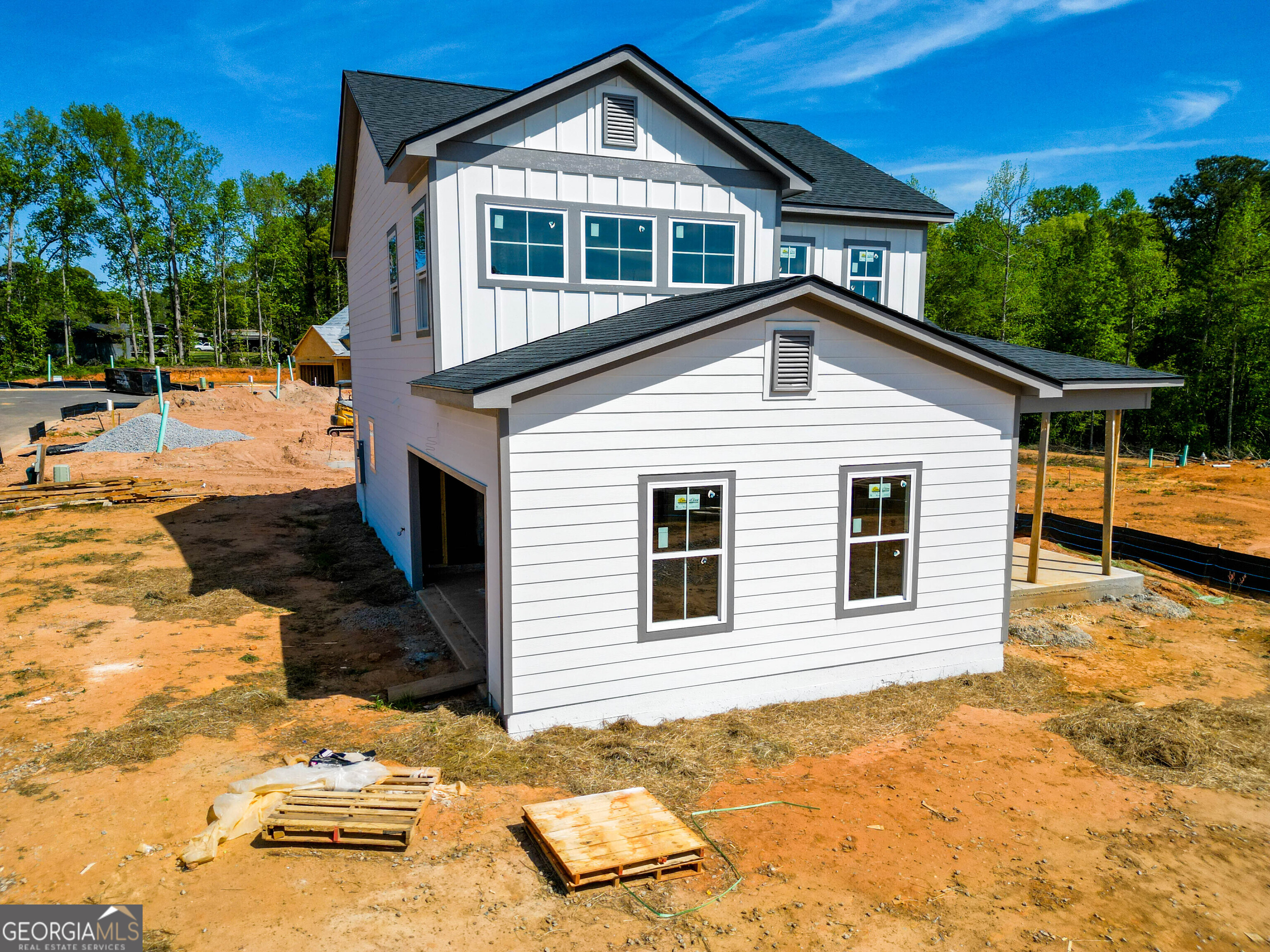 101 White Oak Court Property Photo 3