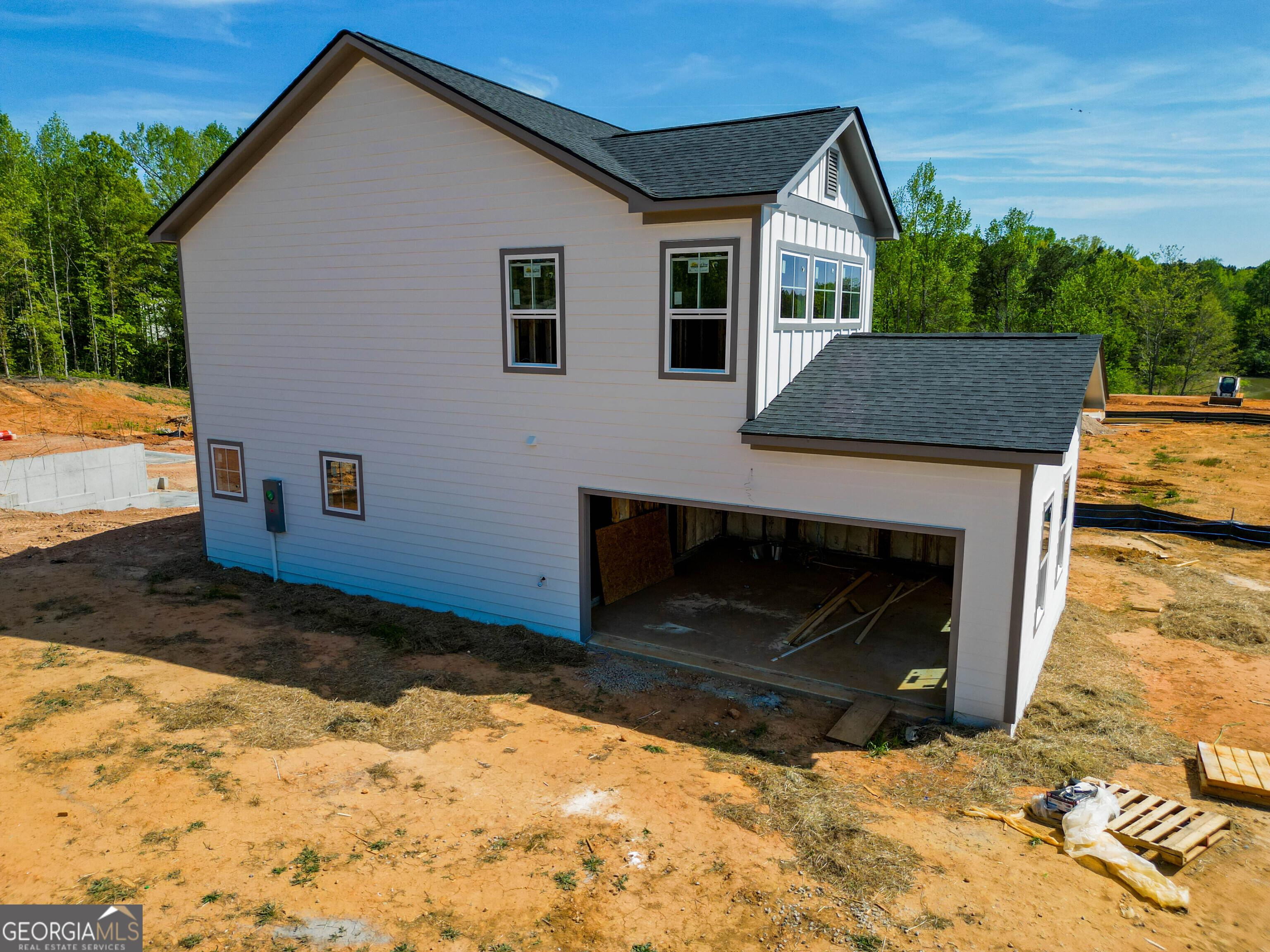 101 White Oak Court Property Photo 4
