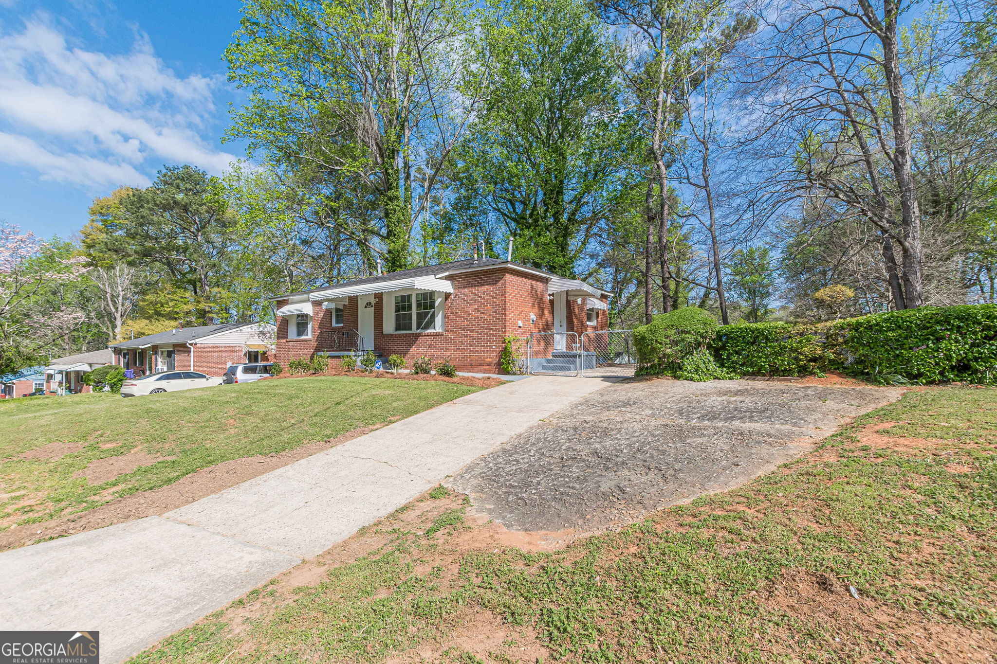 258 Toni Place Se Property Photo 3