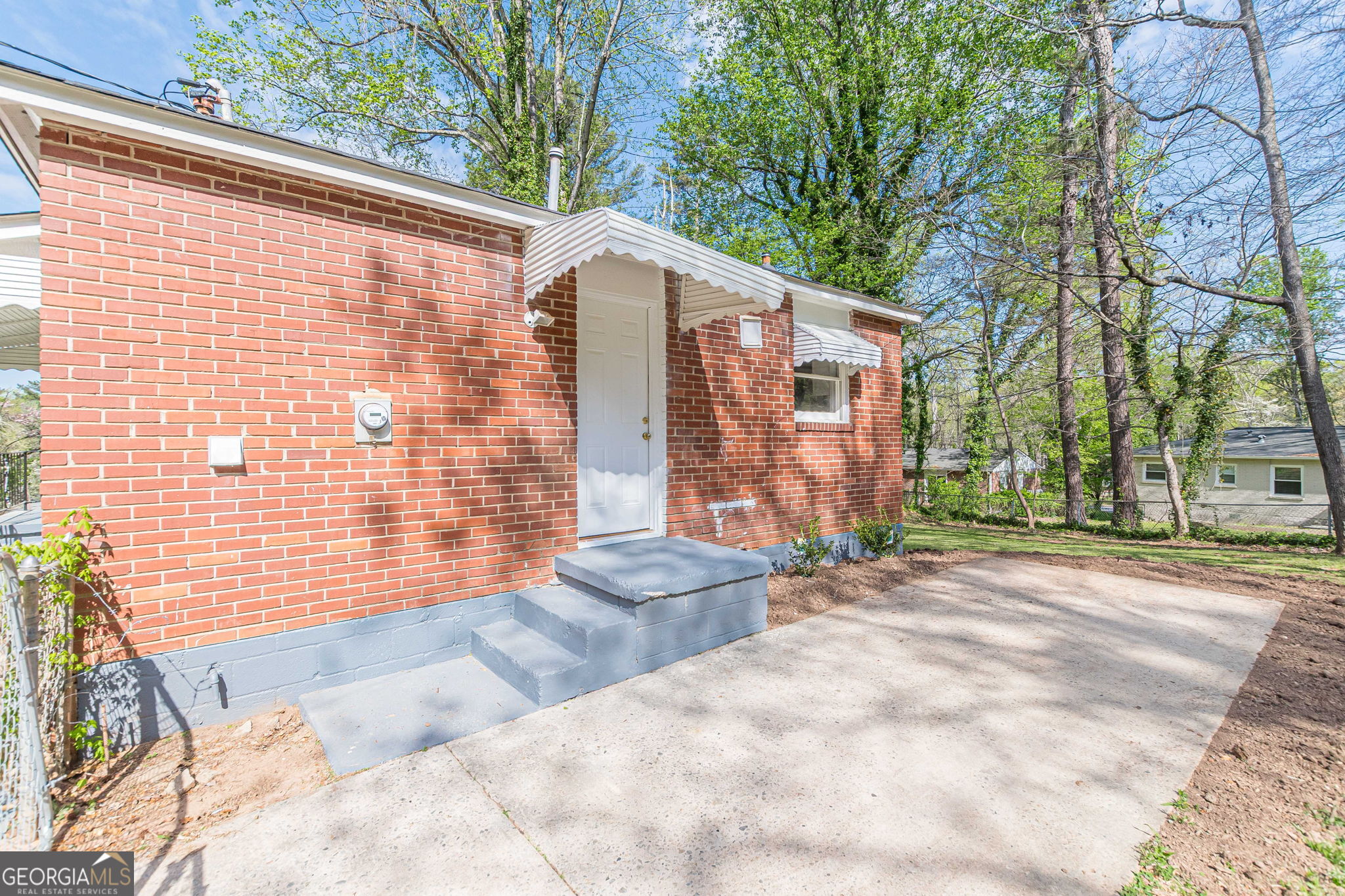 258 Toni Place Se Property Photo 5