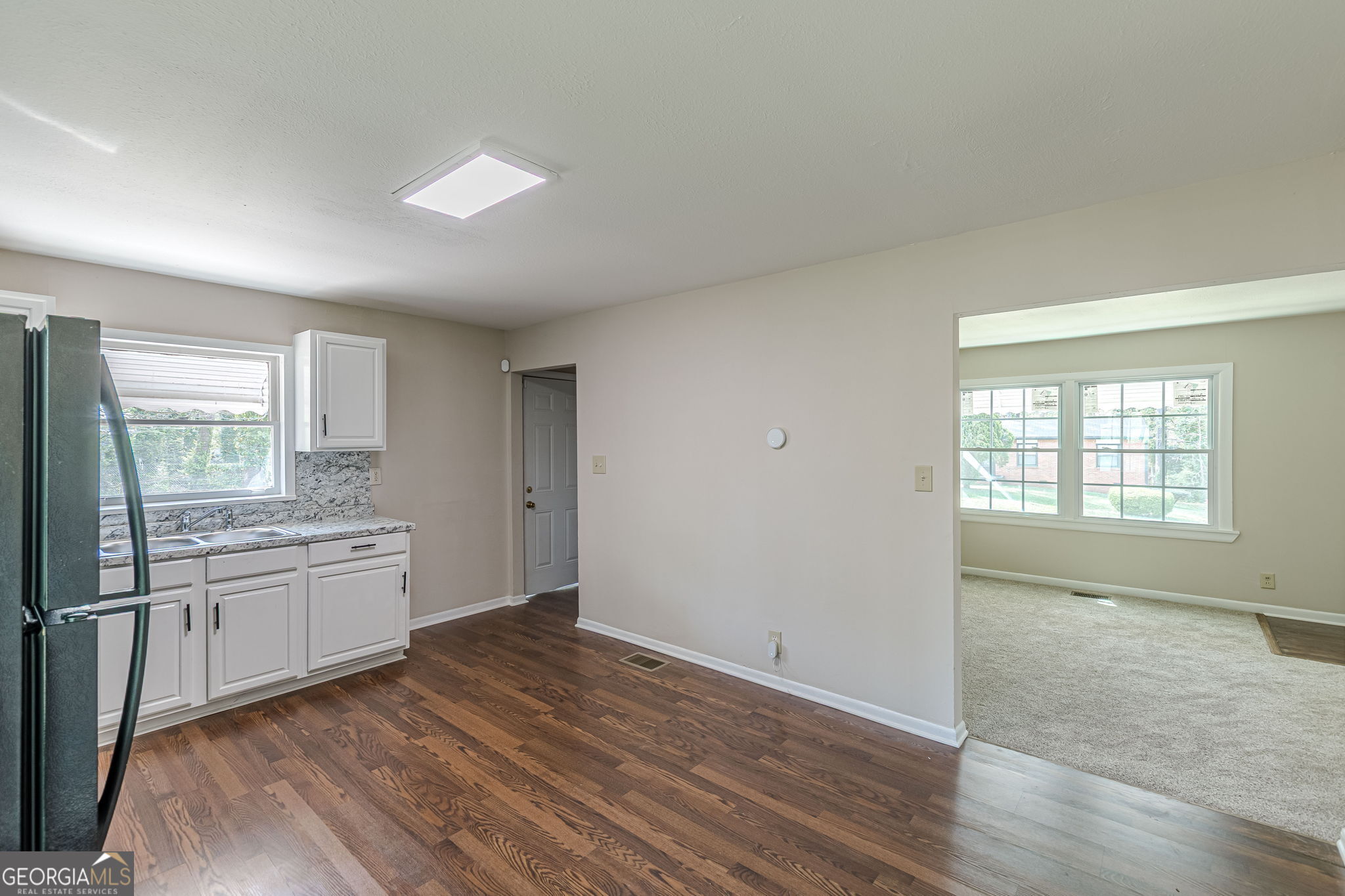 258 Toni Place Se Property Photo 12