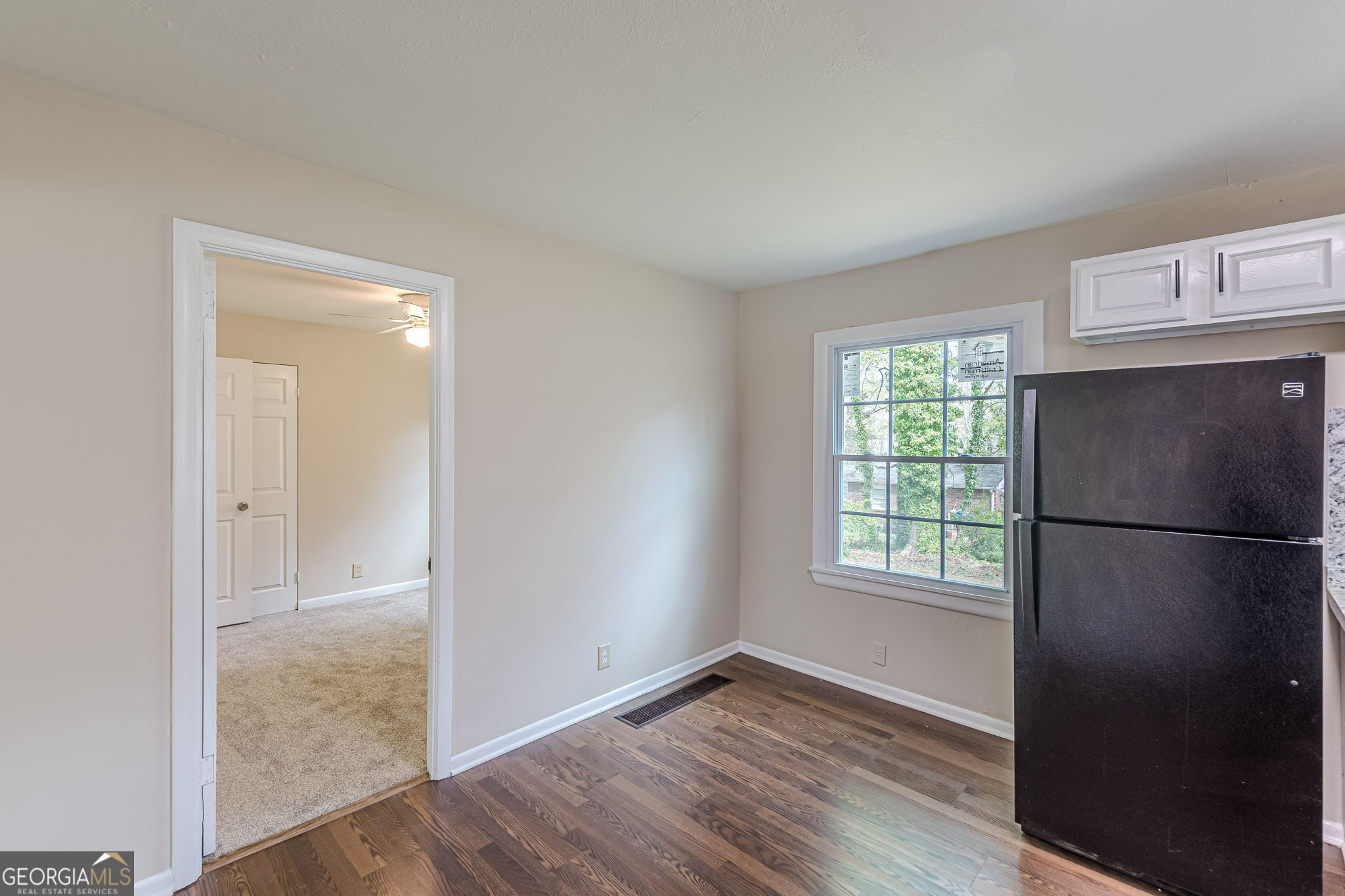 258 Toni Place Se Property Photo 13