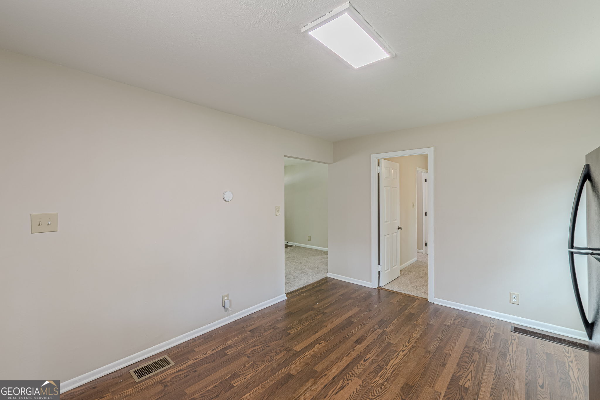 258 Toni Place Se Property Photo 16