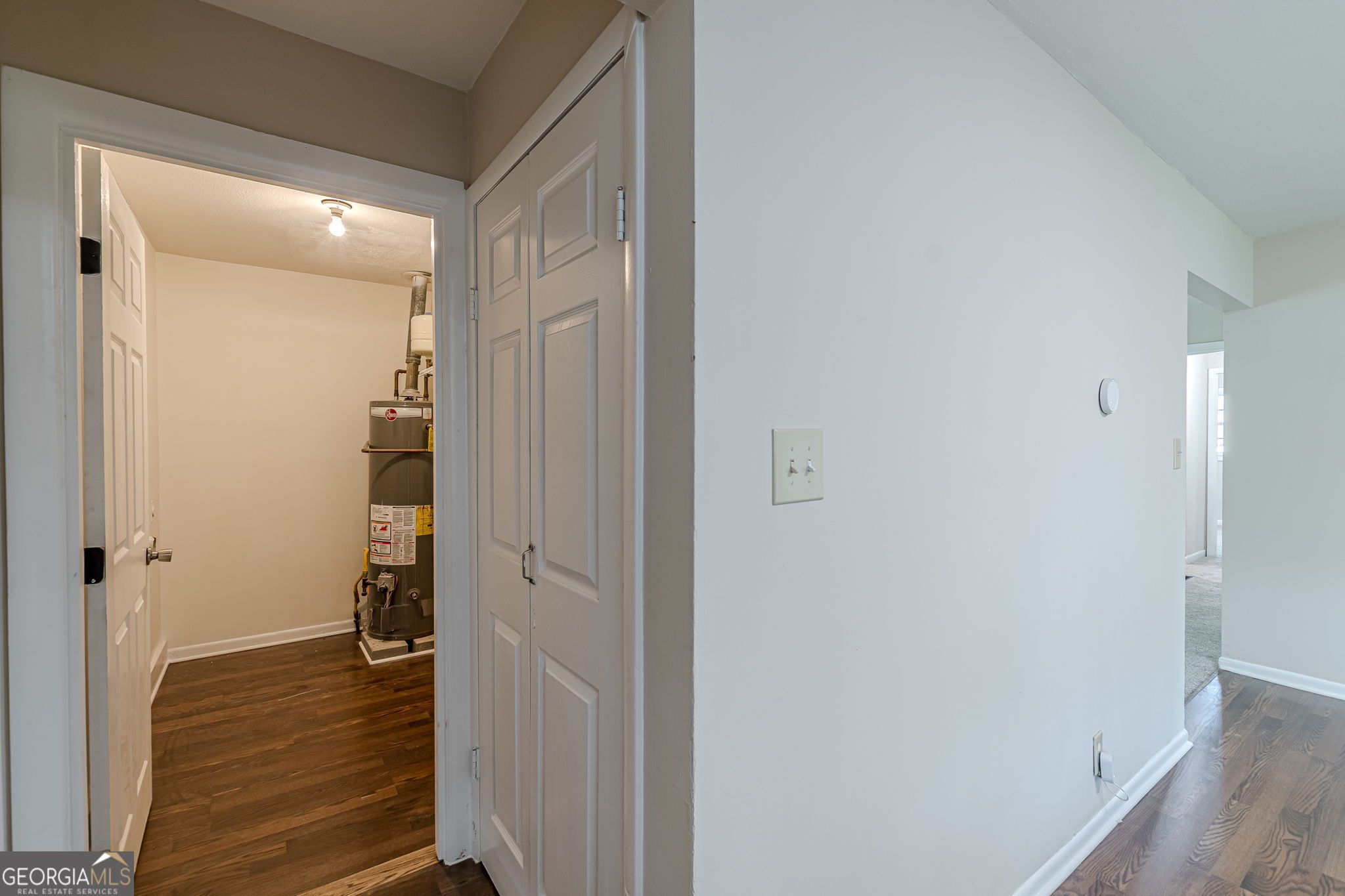 258 Toni Place Se Property Photo 18