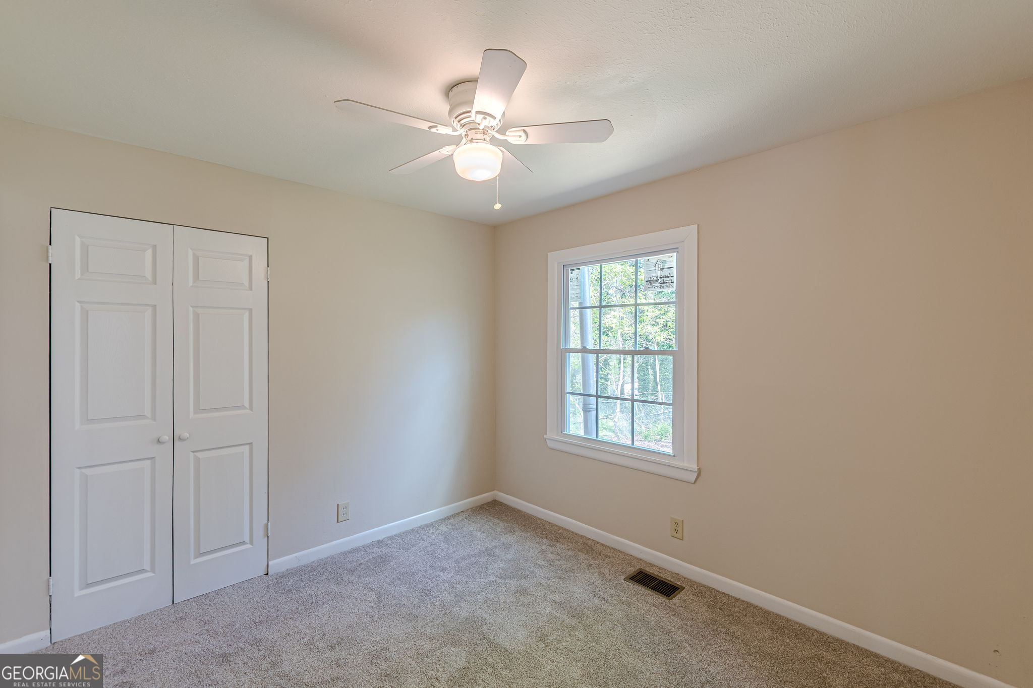 258 Toni Place Se Property Photo 19