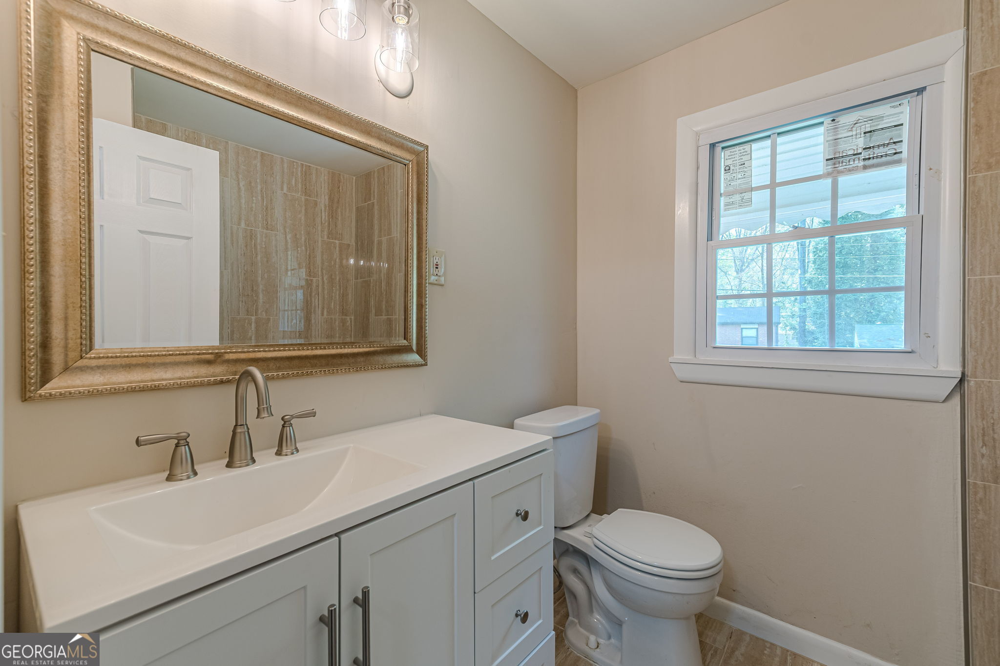 258 Toni Place Se Property Photo 26