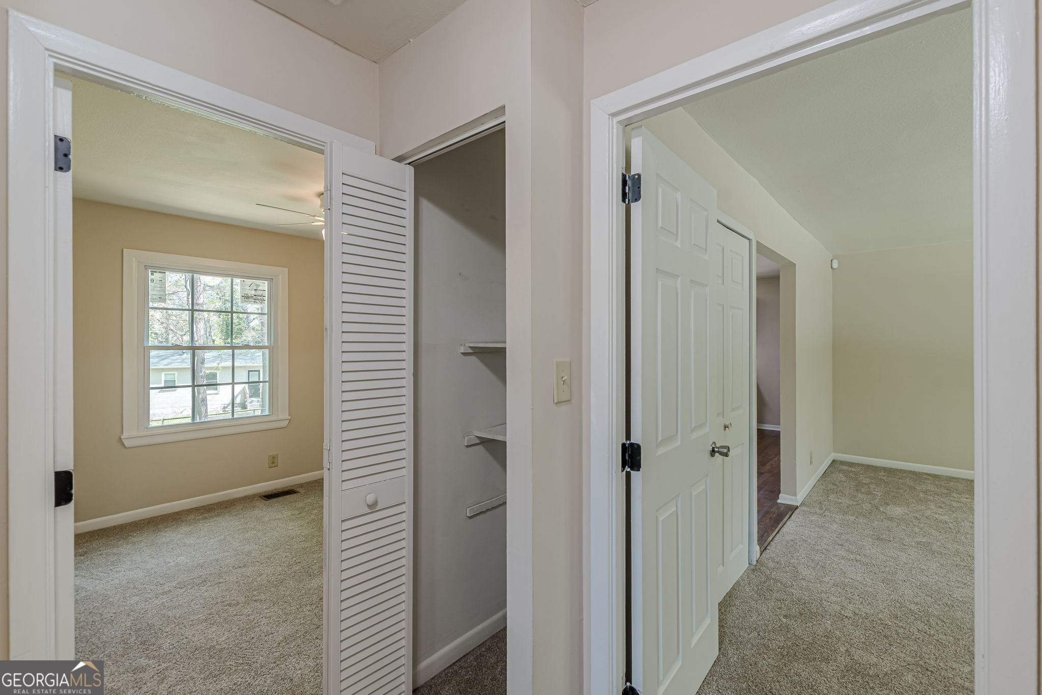 258 Toni Place Se Property Photo 28