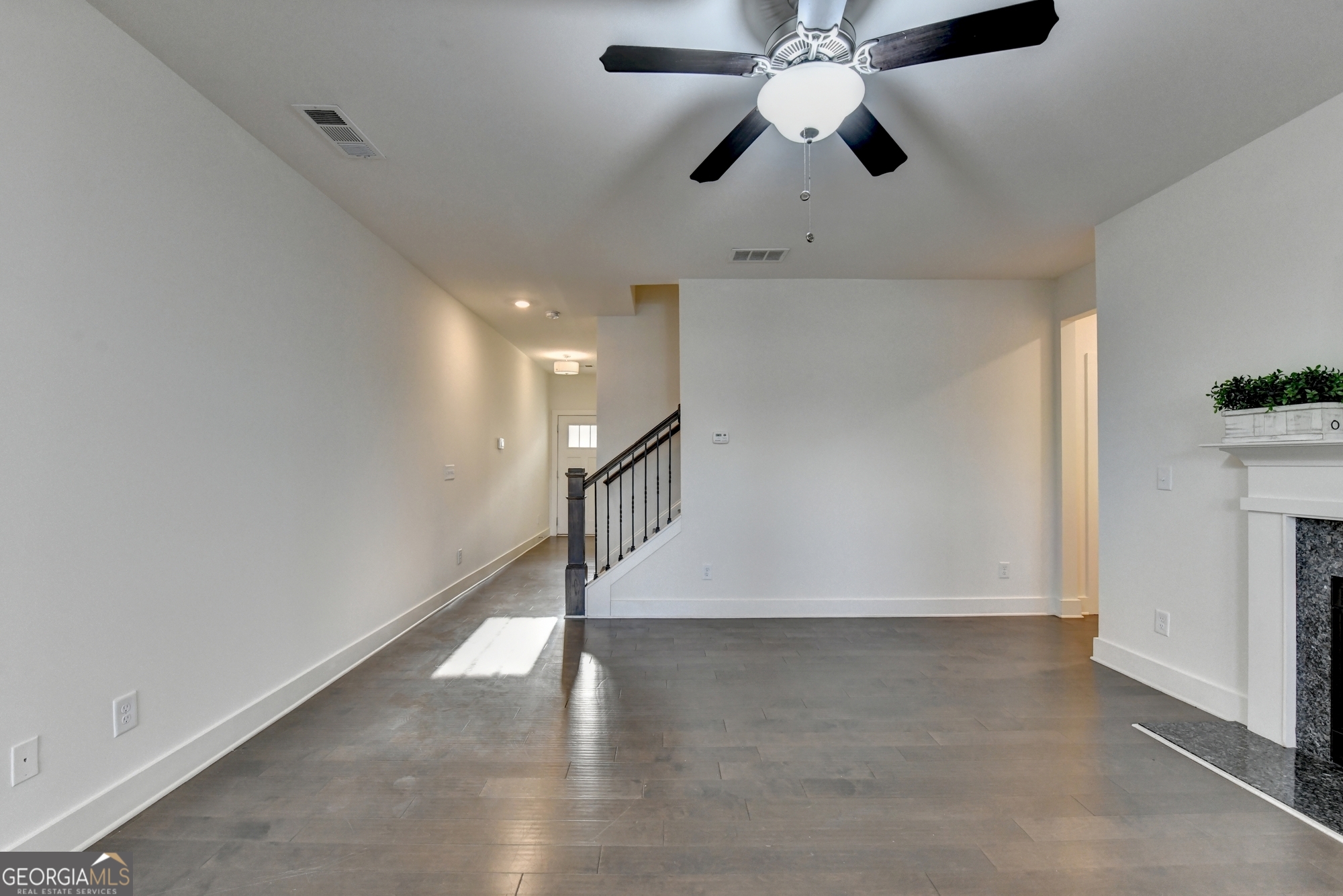 207 N Auburn Landing Place Property Photo 9