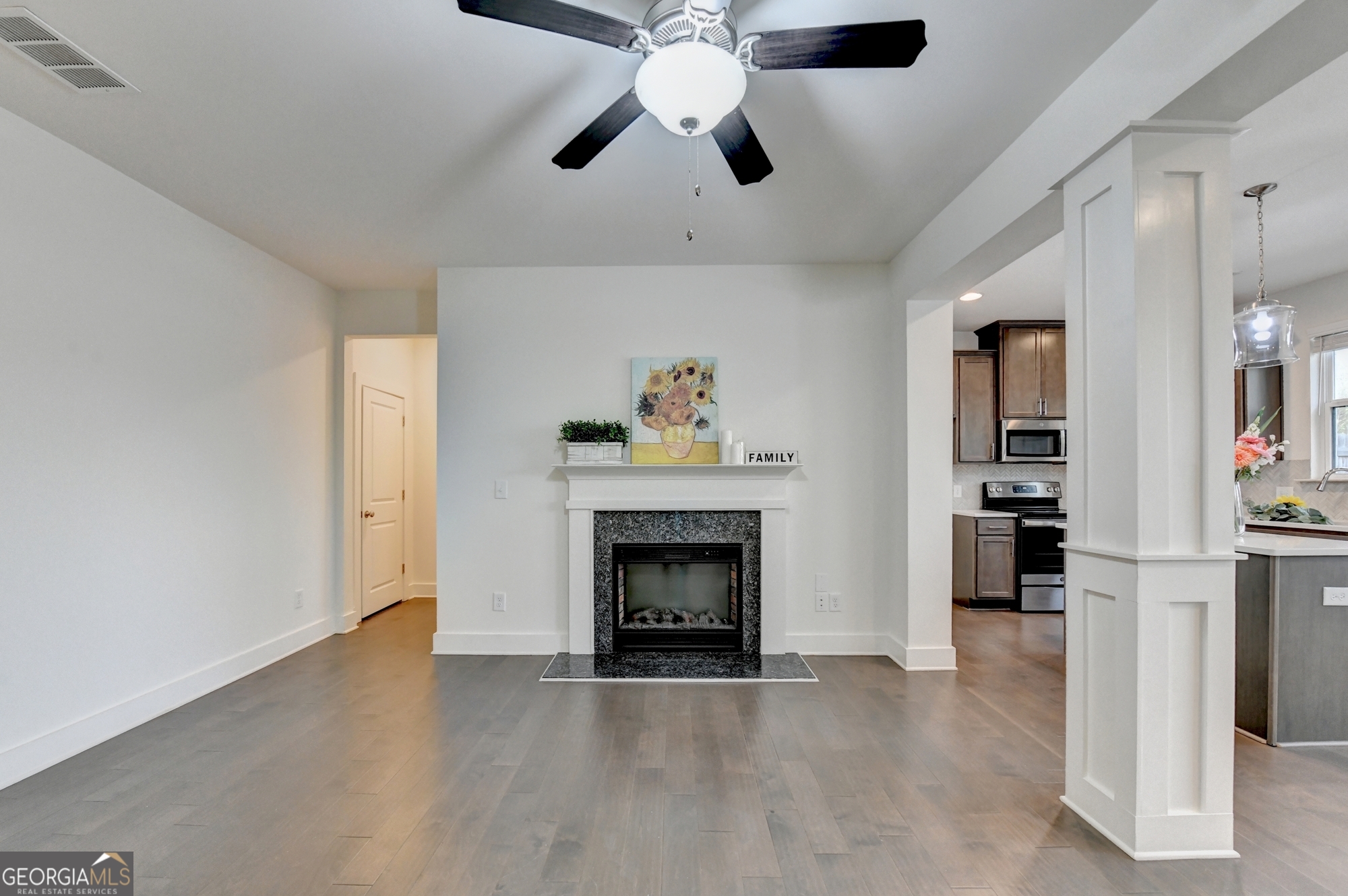 207 N Auburn Landing Place Property Photo 11