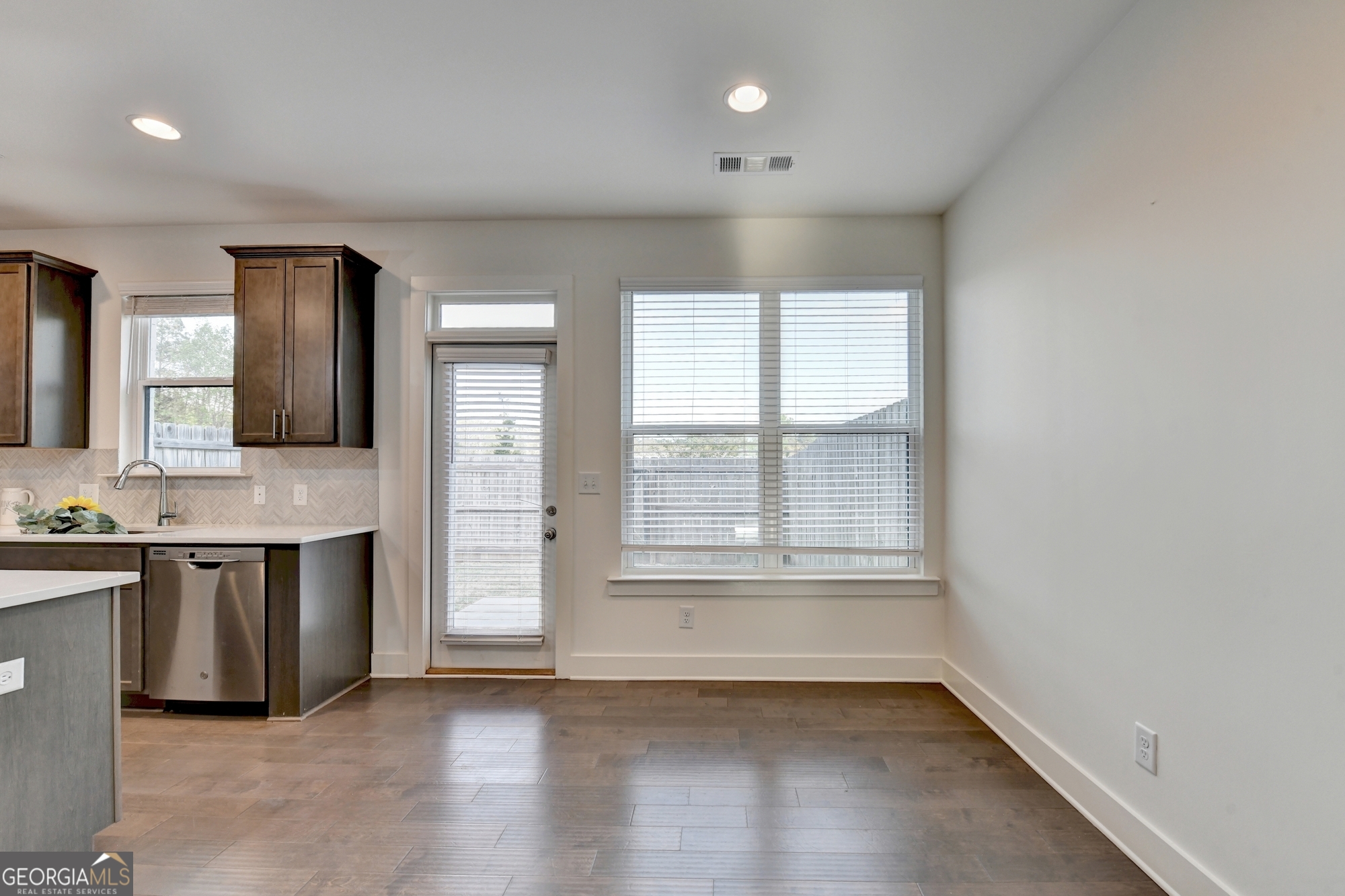 207 N Auburn Landing Place Property Photo 13