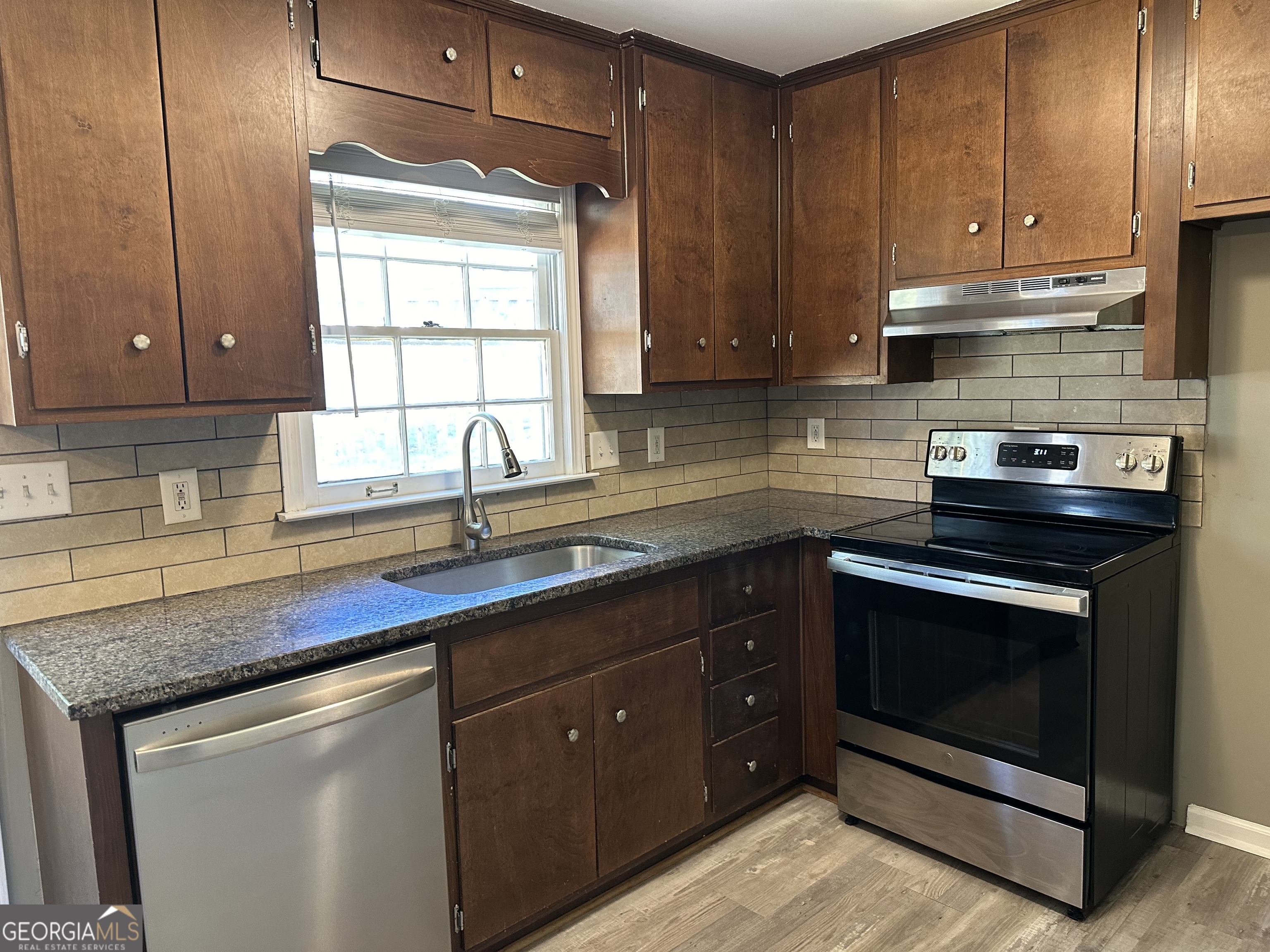 205 Maret Street Property Photo 25