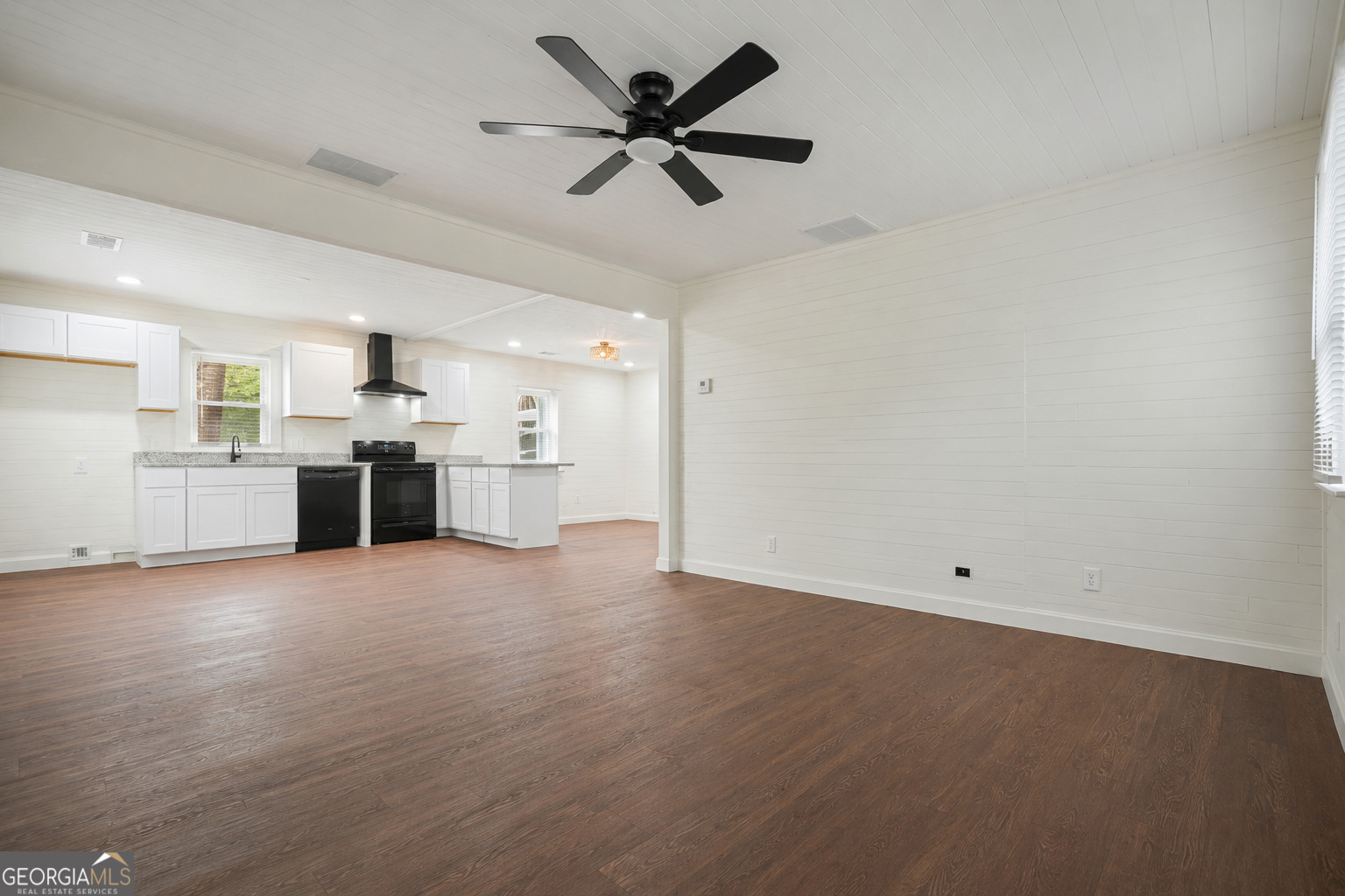 414 Wayside Lane Property Photo 17