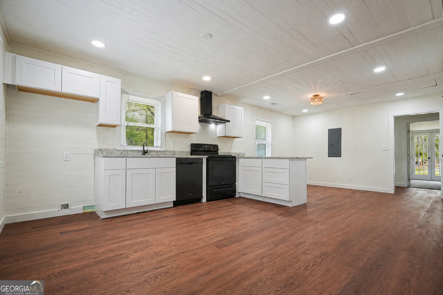 414 Wayside Lane Property Photo 18