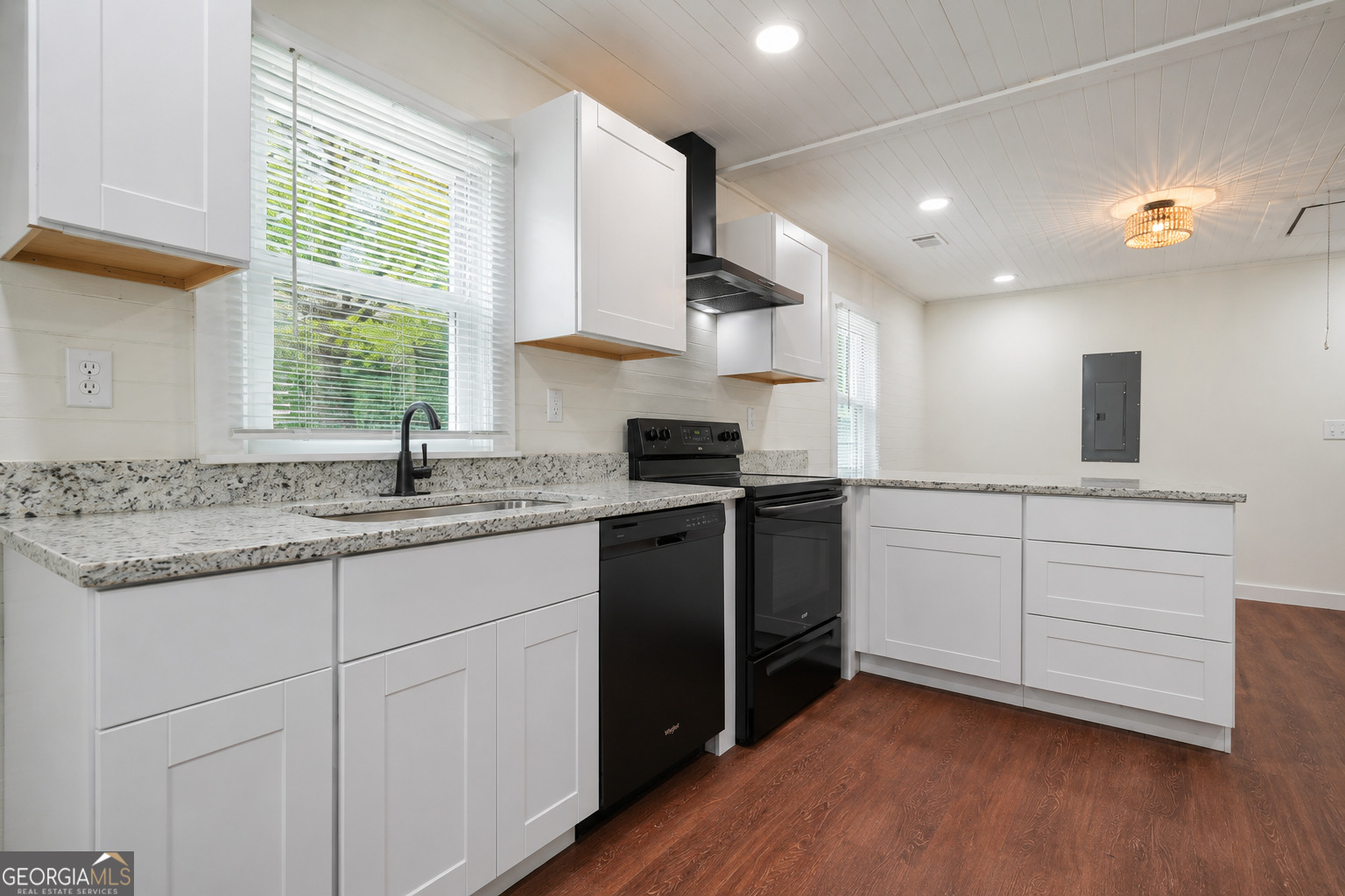 414 Wayside Lane Property Photo 19