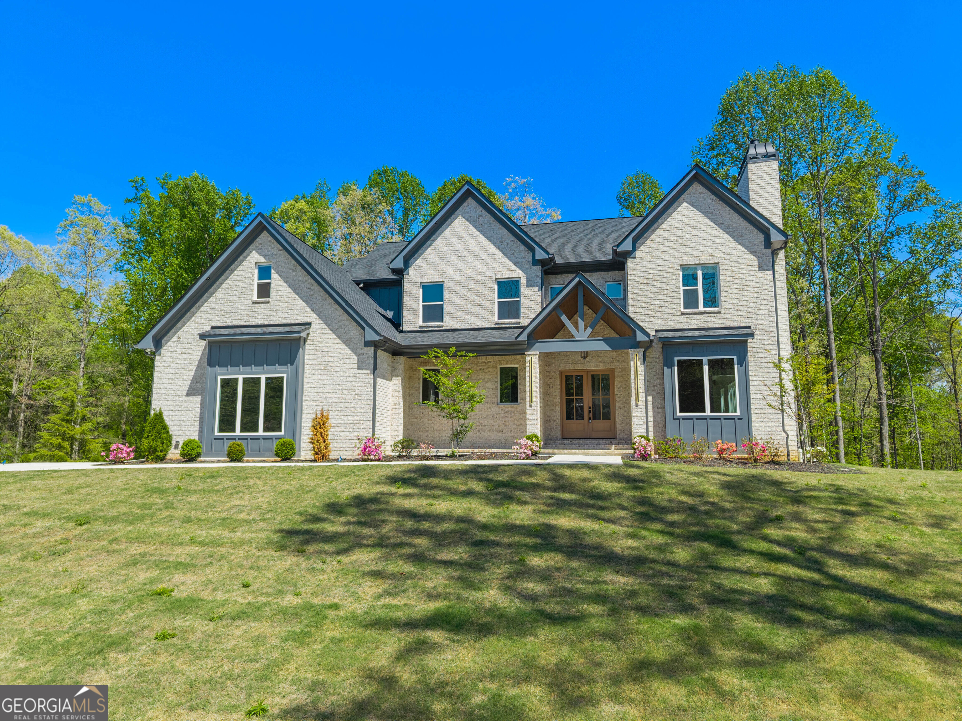 1136 Lexington Ridge Road Property Photo 1