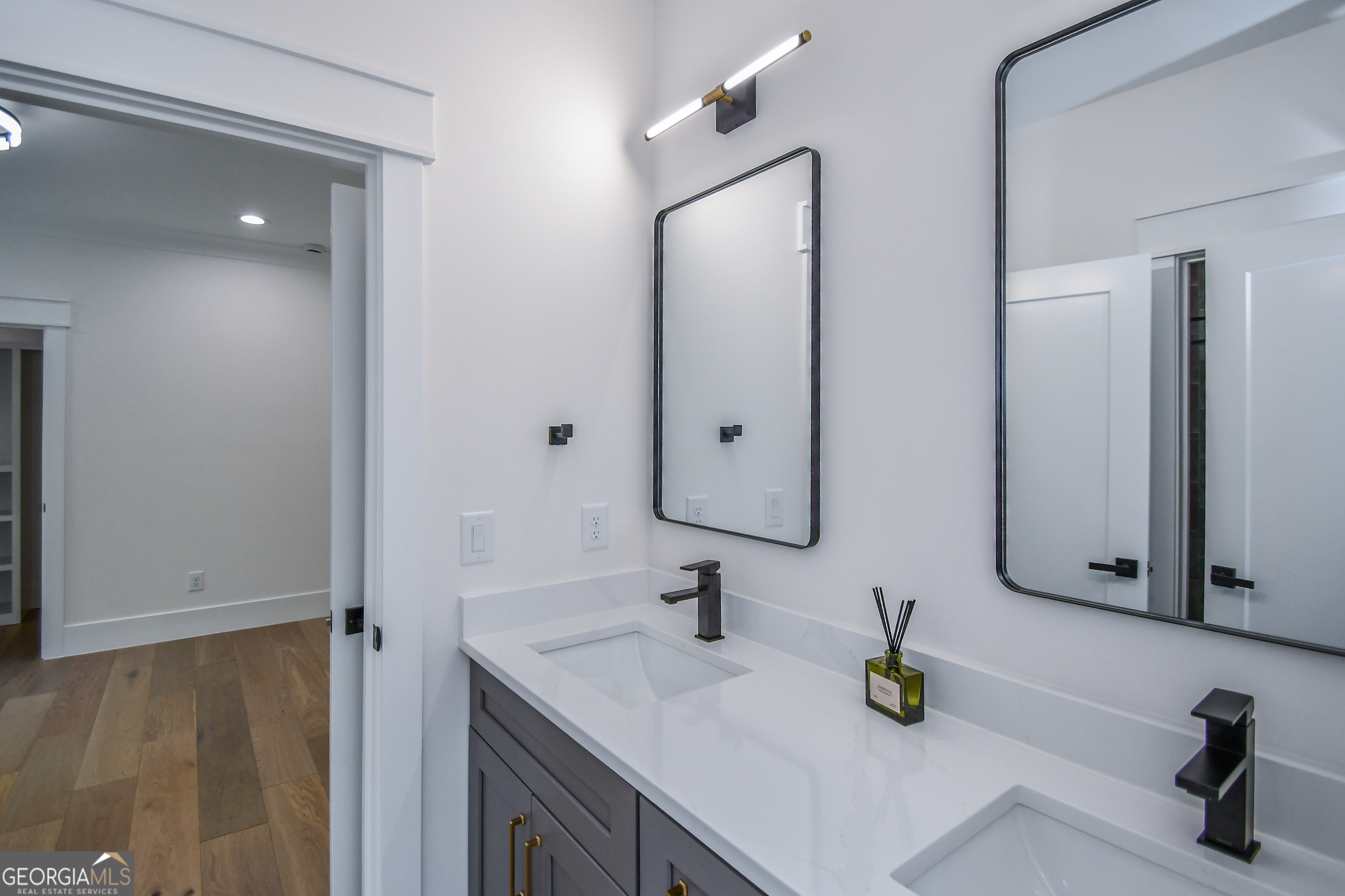 1136 Lexington Ridge Road Property Photo 88