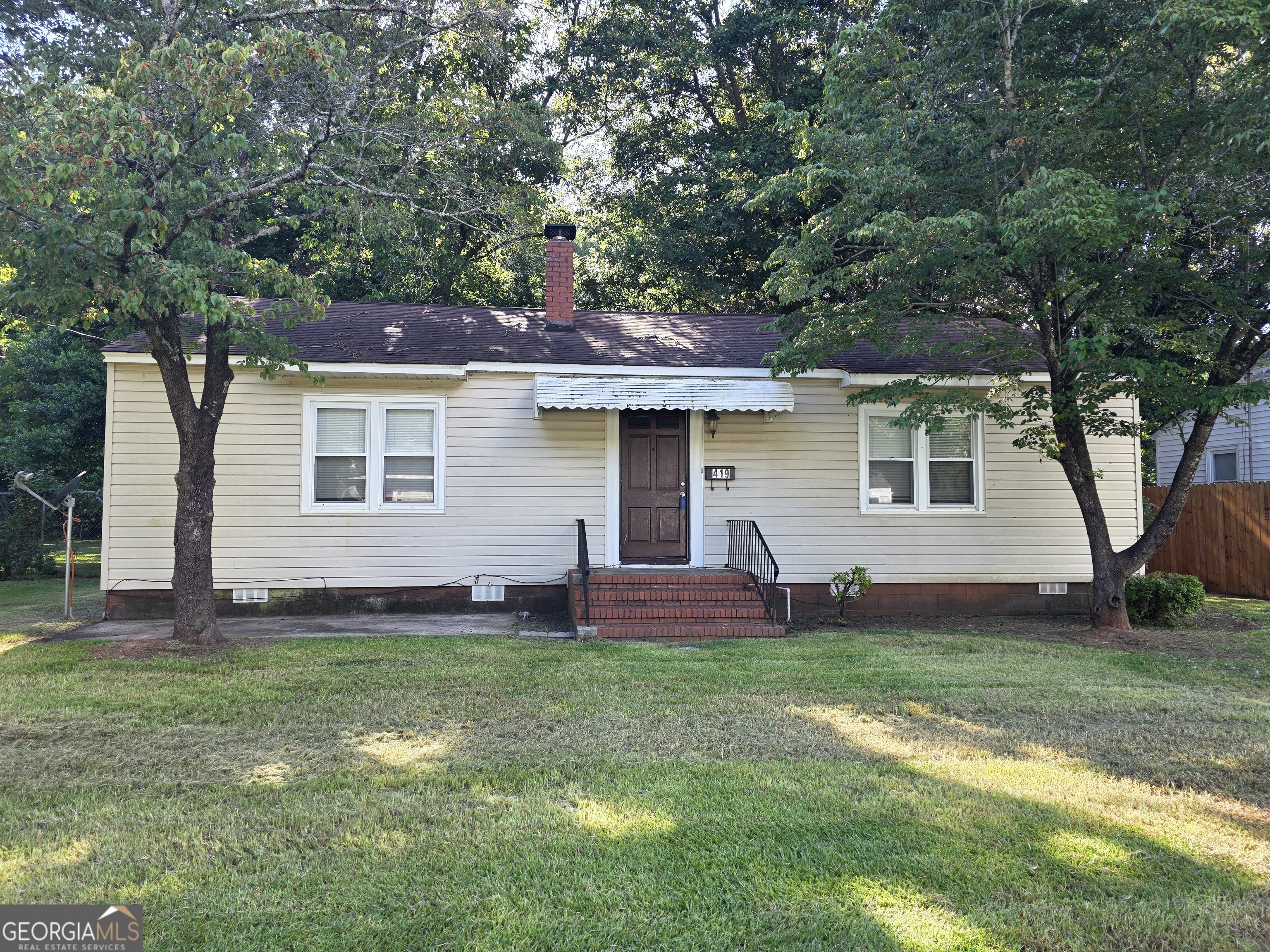419 Chamlee Drive Property Photo 1