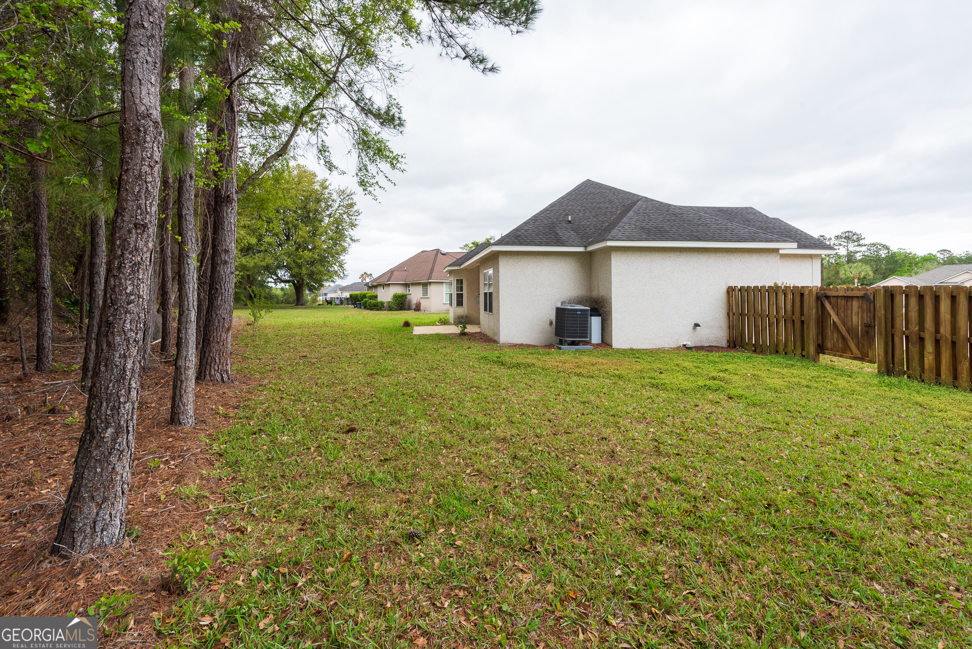 110 Lexington Way Property Photo 16