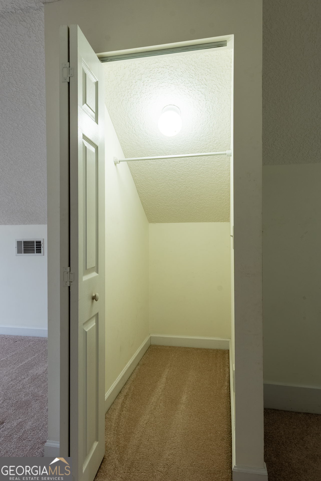 110 Lexington Way Property Photo 53