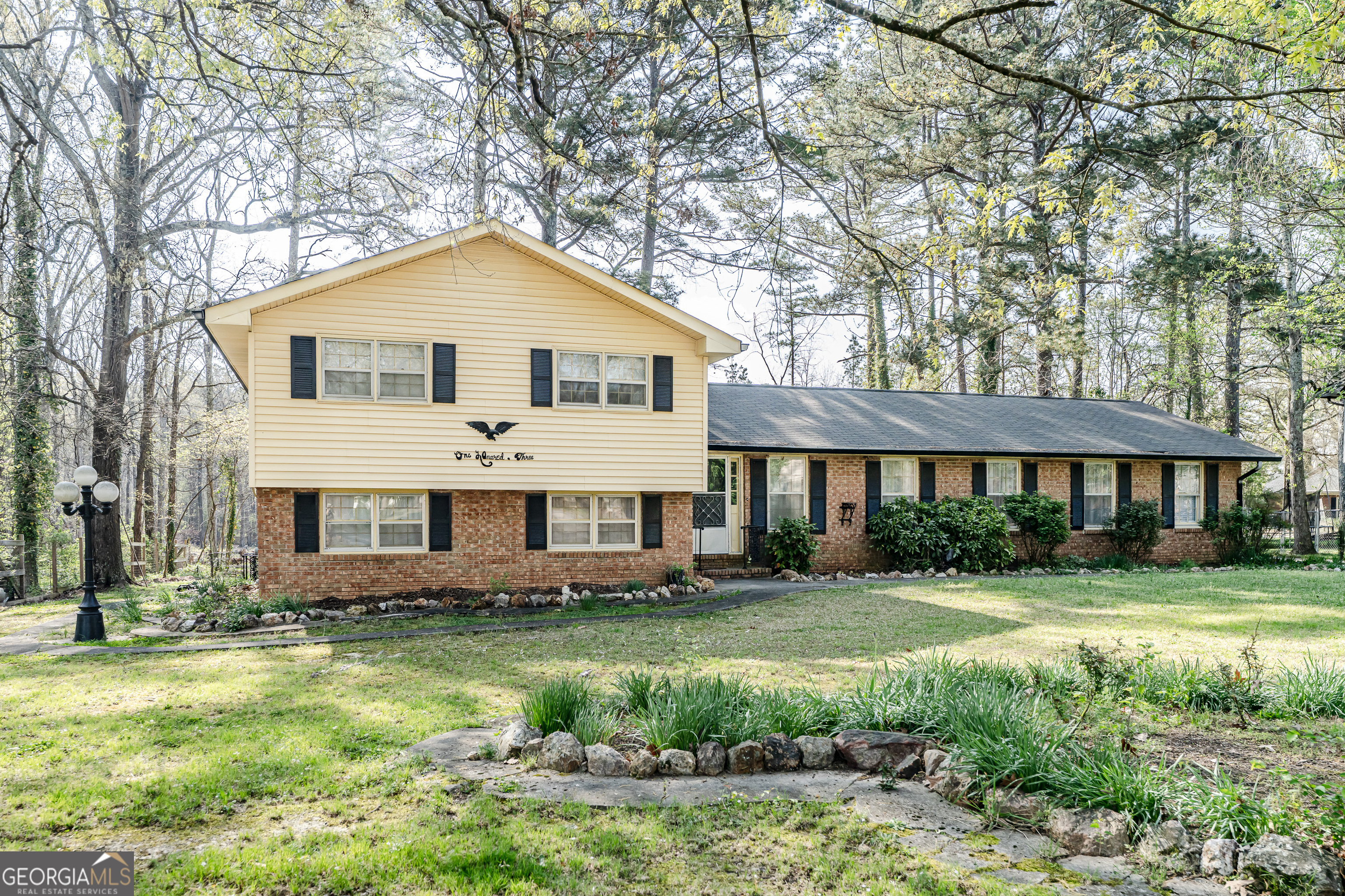 103 Rolling Oaks Drive Nw Property Photo 2