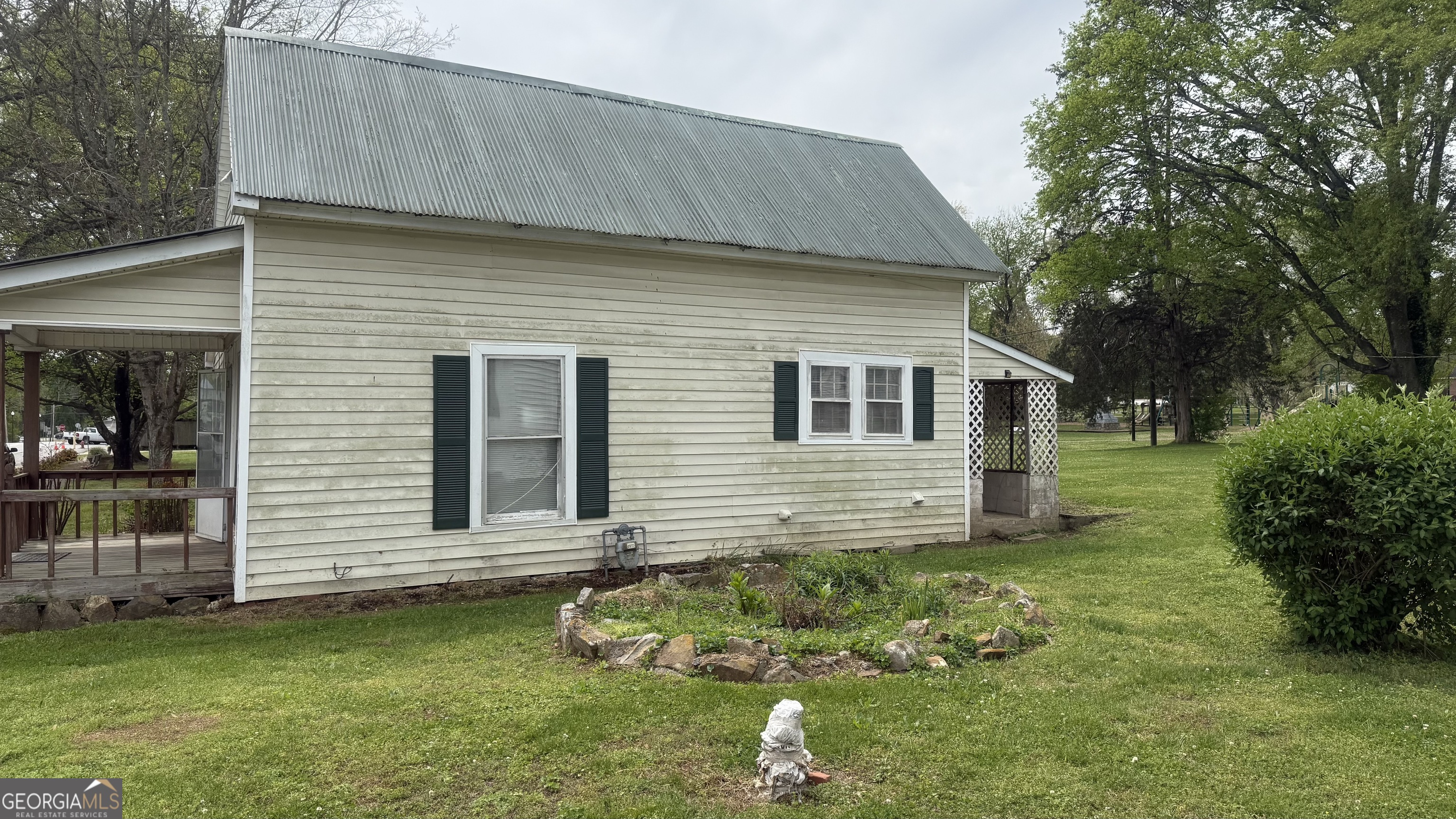 3051 337 Property Photo 2