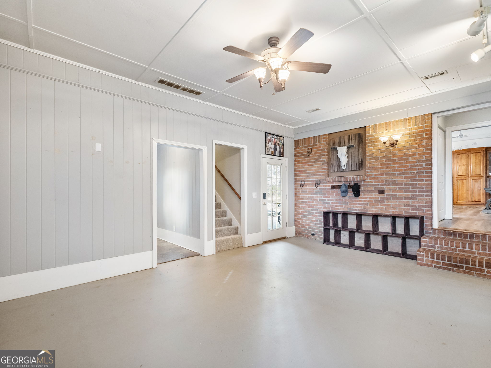 945 Poplar Street Property Photo 24