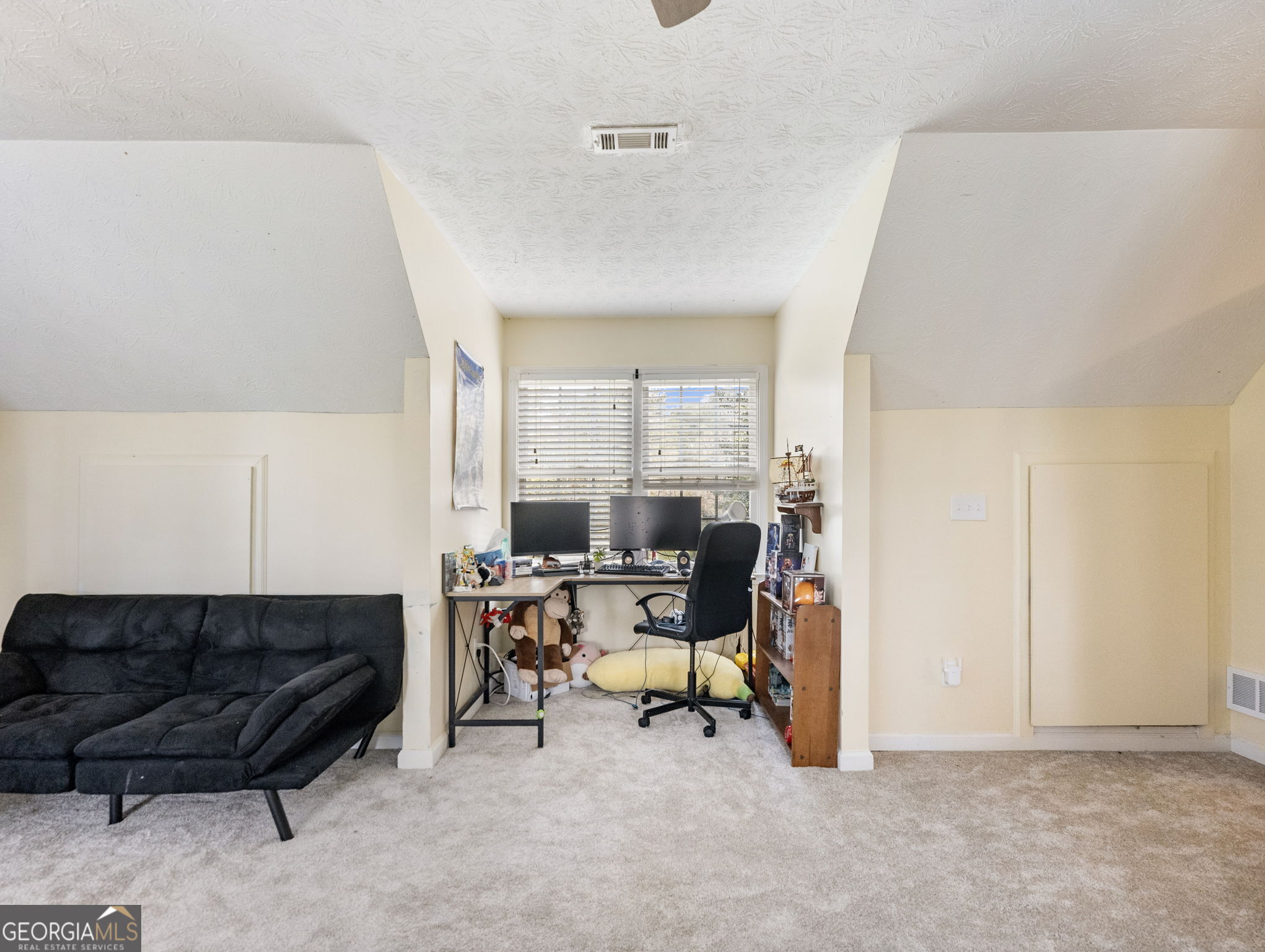 945 Poplar Street Property Photo 29