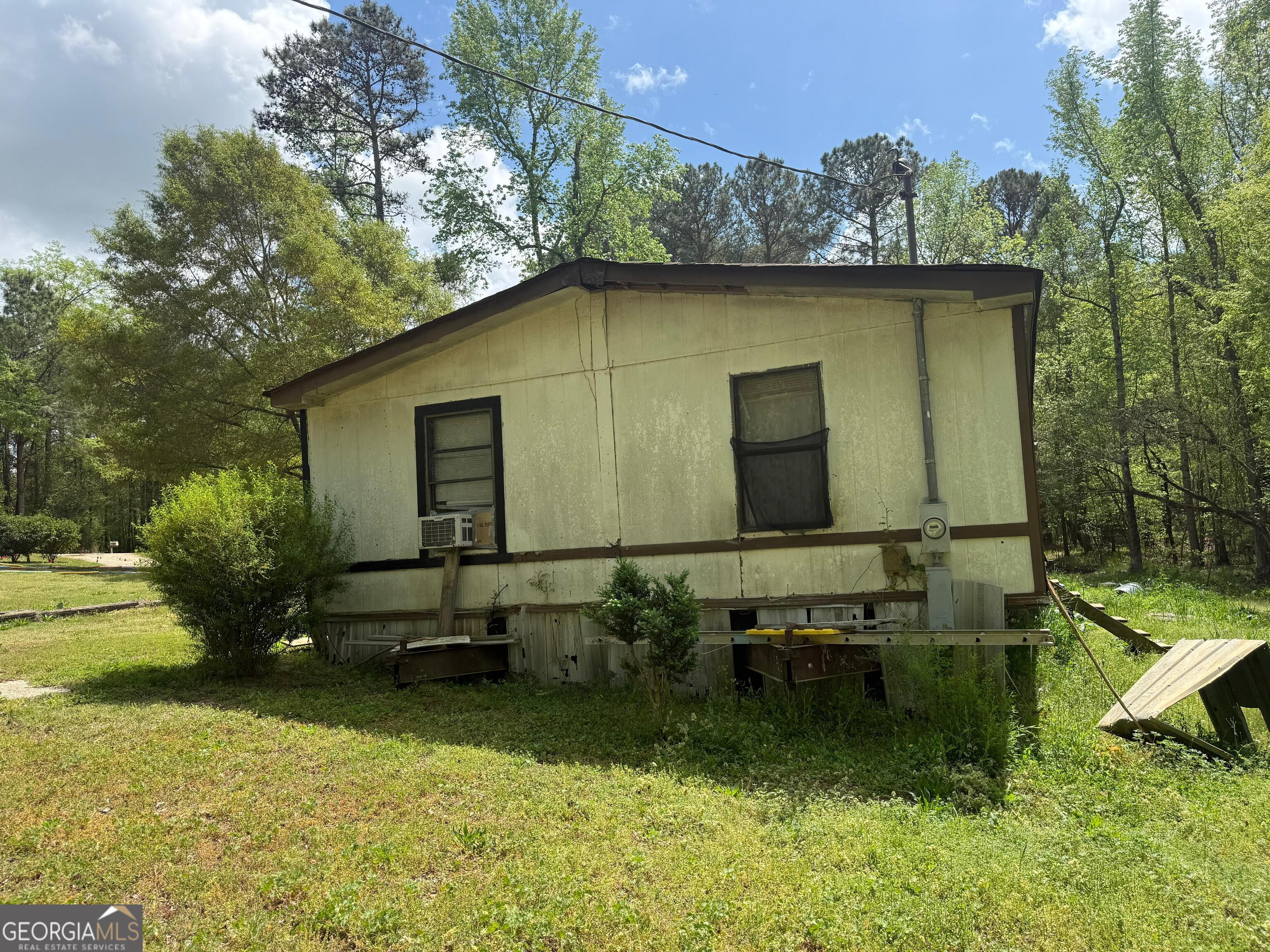 1050 Gray Horse Road Property Photo 1