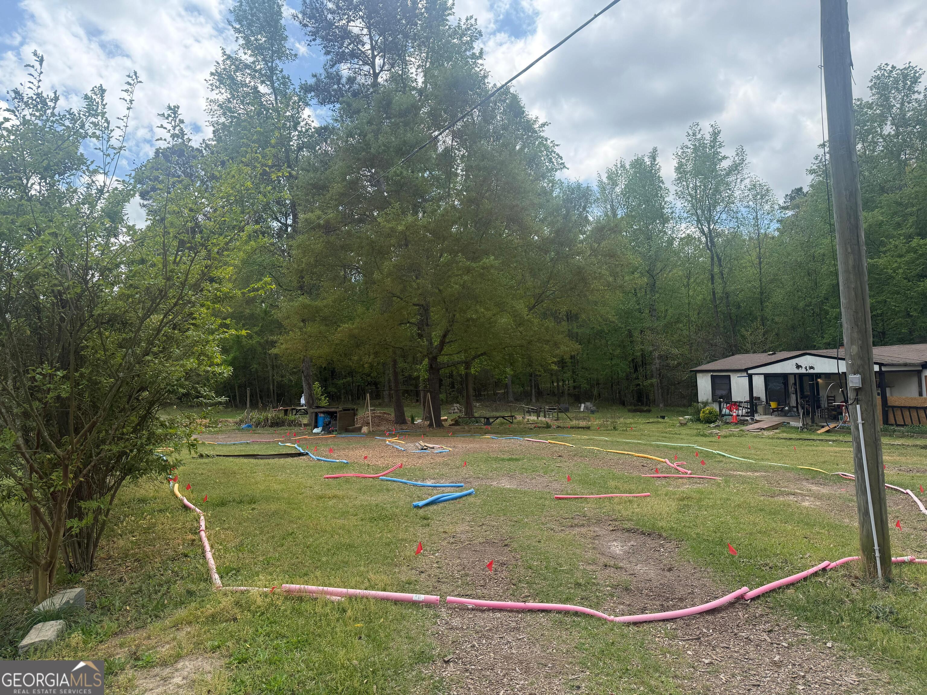 1050 Gray Horse Road Property Photo 3
