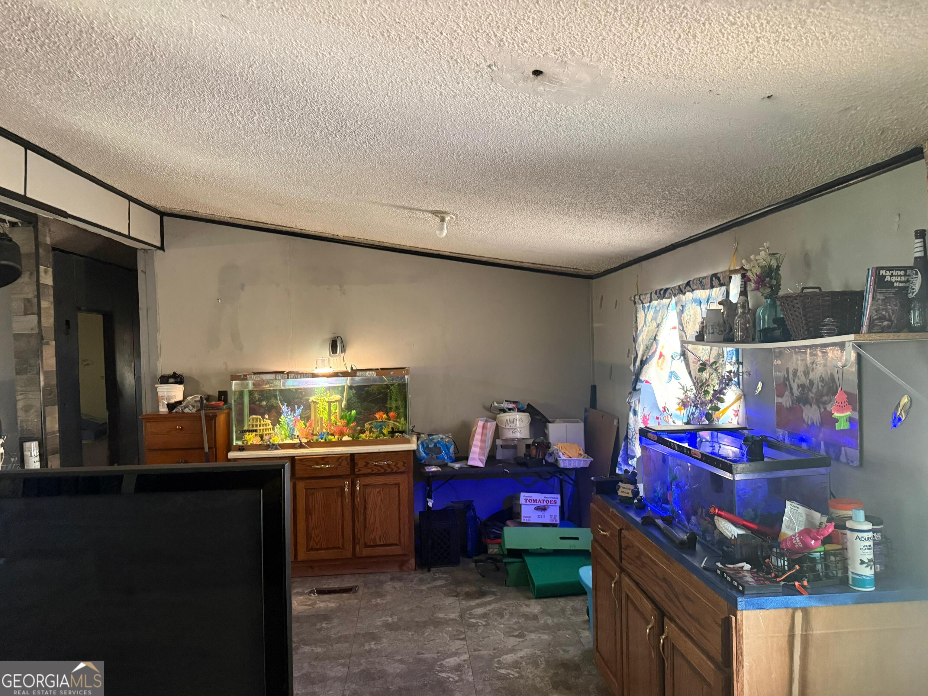 1050 Gray Horse Road Property Photo 11