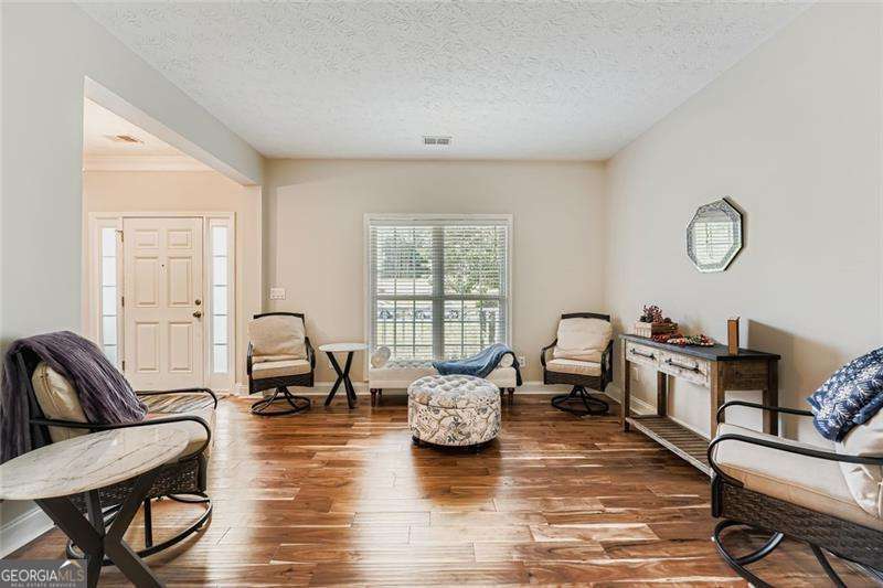 2409 Caneridge Point Sw Property Photo 6