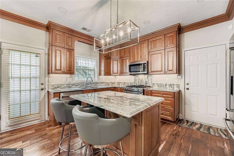 2409 Caneridge Point Sw Property Photo 8