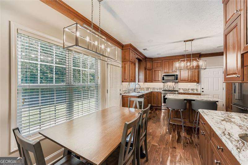 2409 Caneridge Point Sw Property Photo 11
